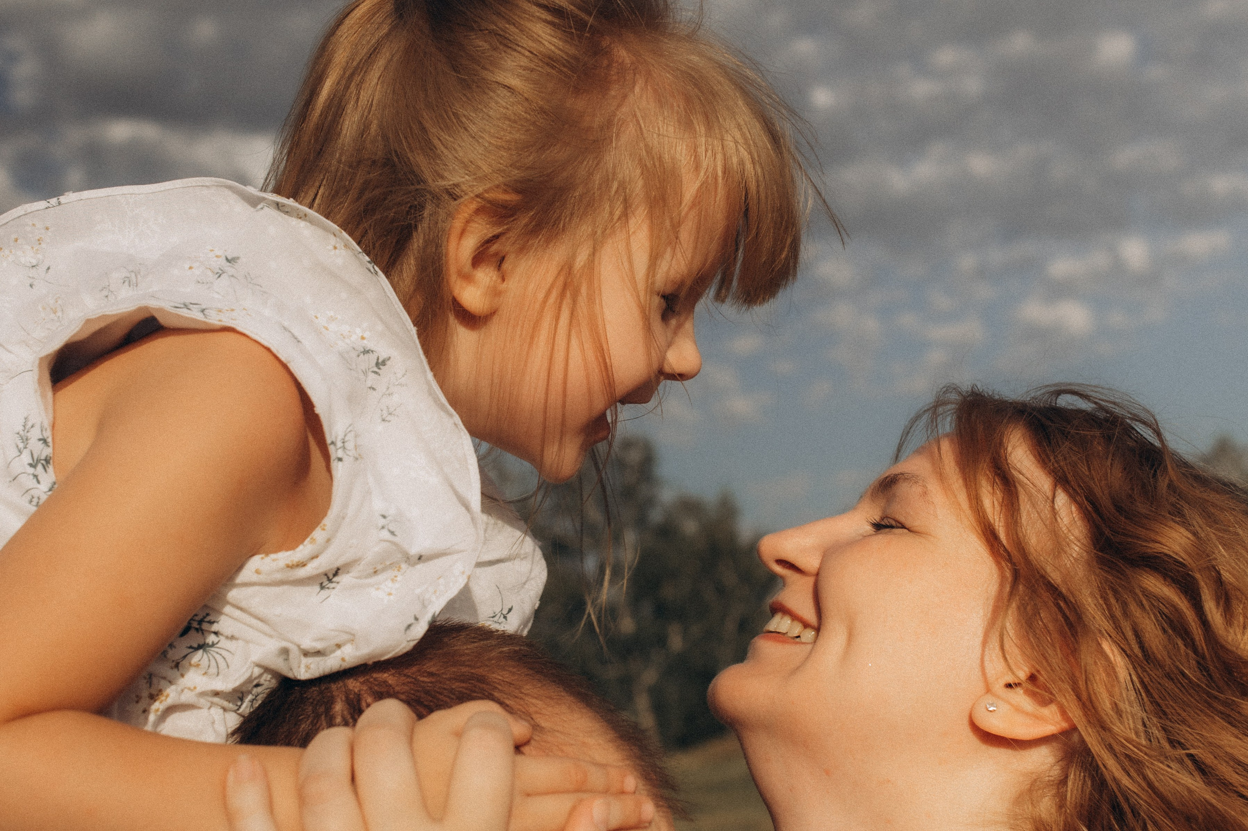 Летняя история в поле. Семейный фотограф lifestyle в Новосибирске Елена Шпилевая