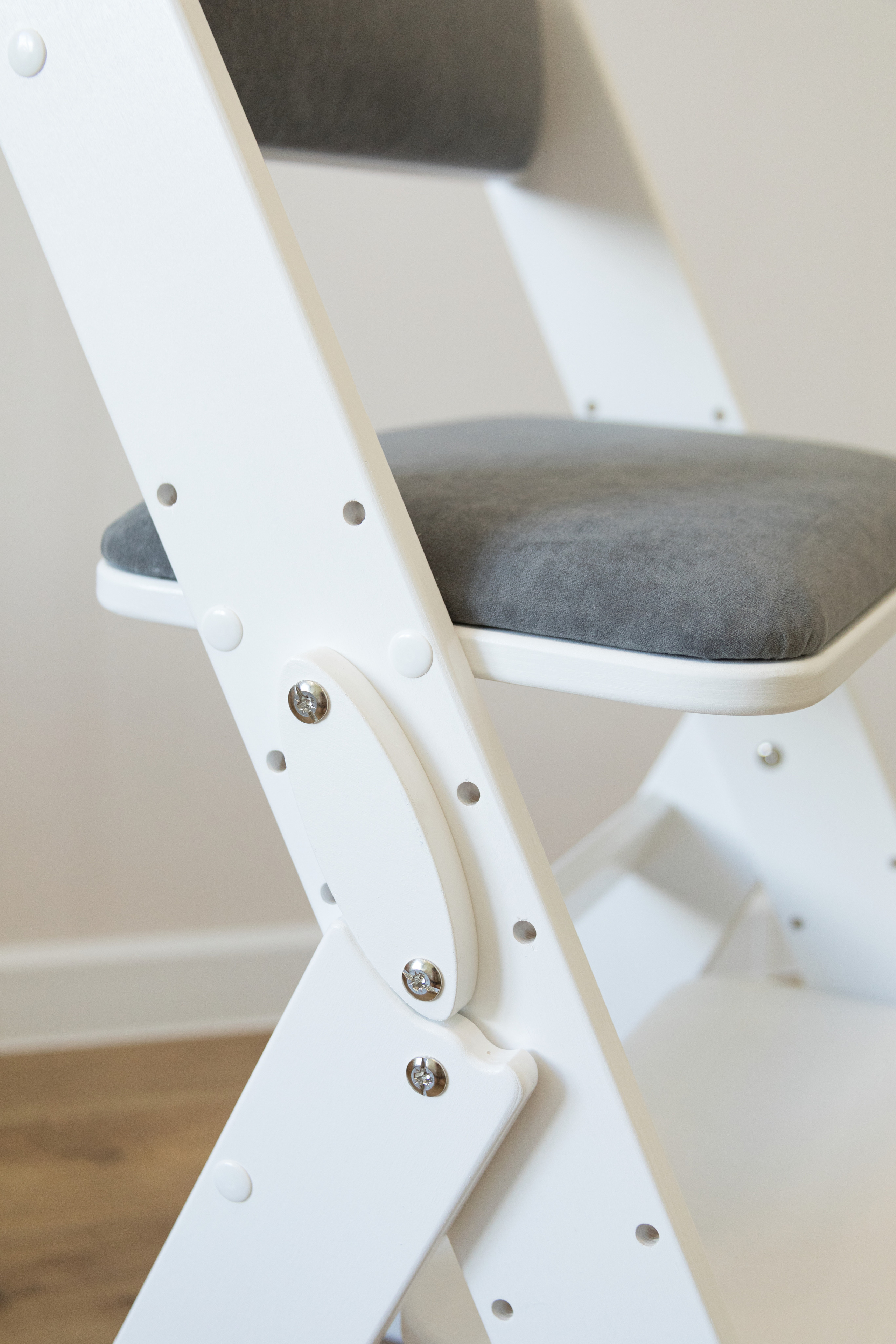 Съемка растущих стульев бренд smart wood toys. Детский и контент фотограф Надя Волкова Санкт-Петербург