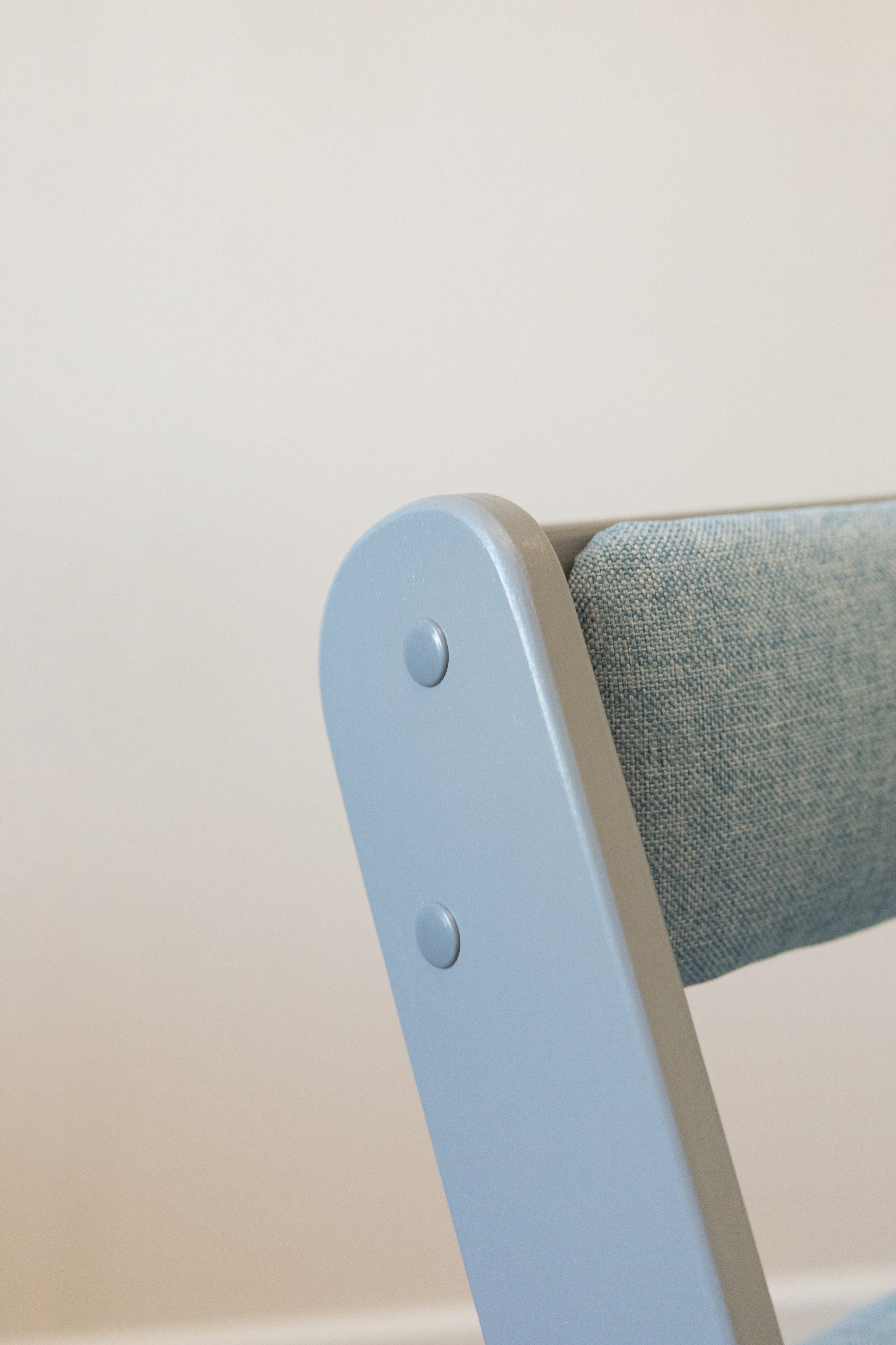 Съемка растущих стульев бренд smart wood toys. Детский и контент фотограф Надя Волкова Санкт-Петербург