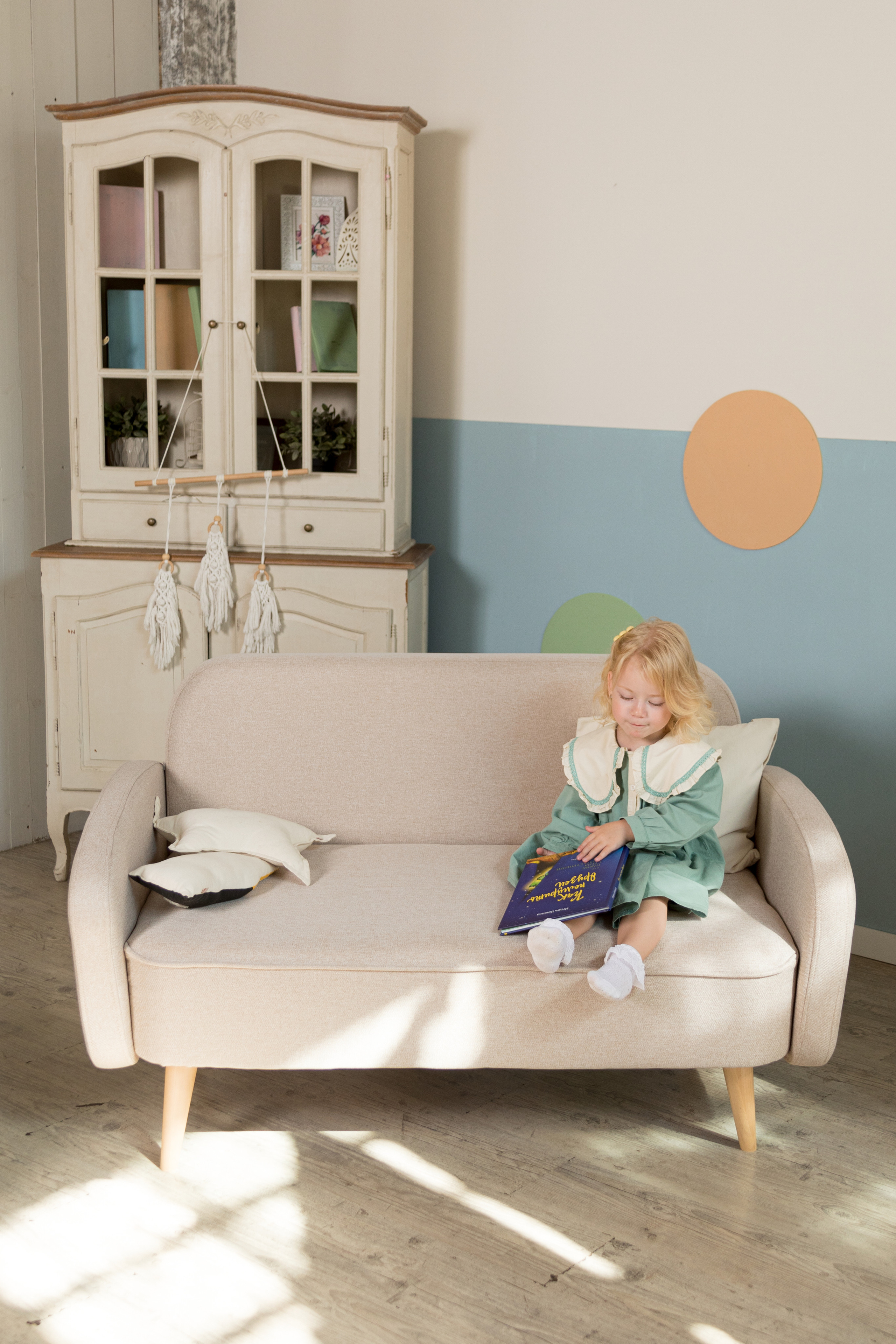 Съемка для книжного издательства «Ясень и Бук». Детский и контент фотограф Надя Волкова Санкт-Петербург