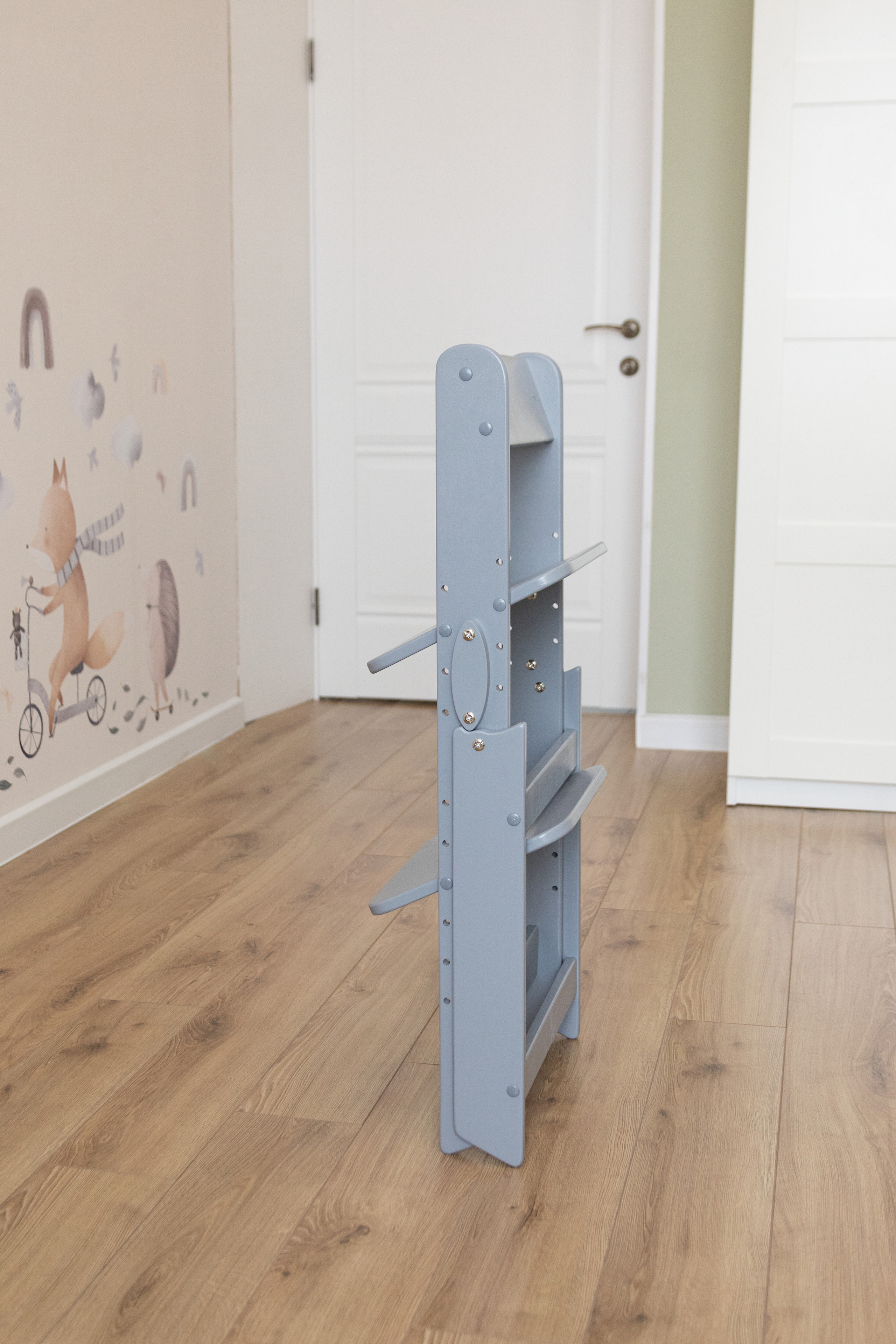 Съемка растущих стульев бренд smart wood toys. Детский и контент фотограф Надя Волкова Санкт-Петербург