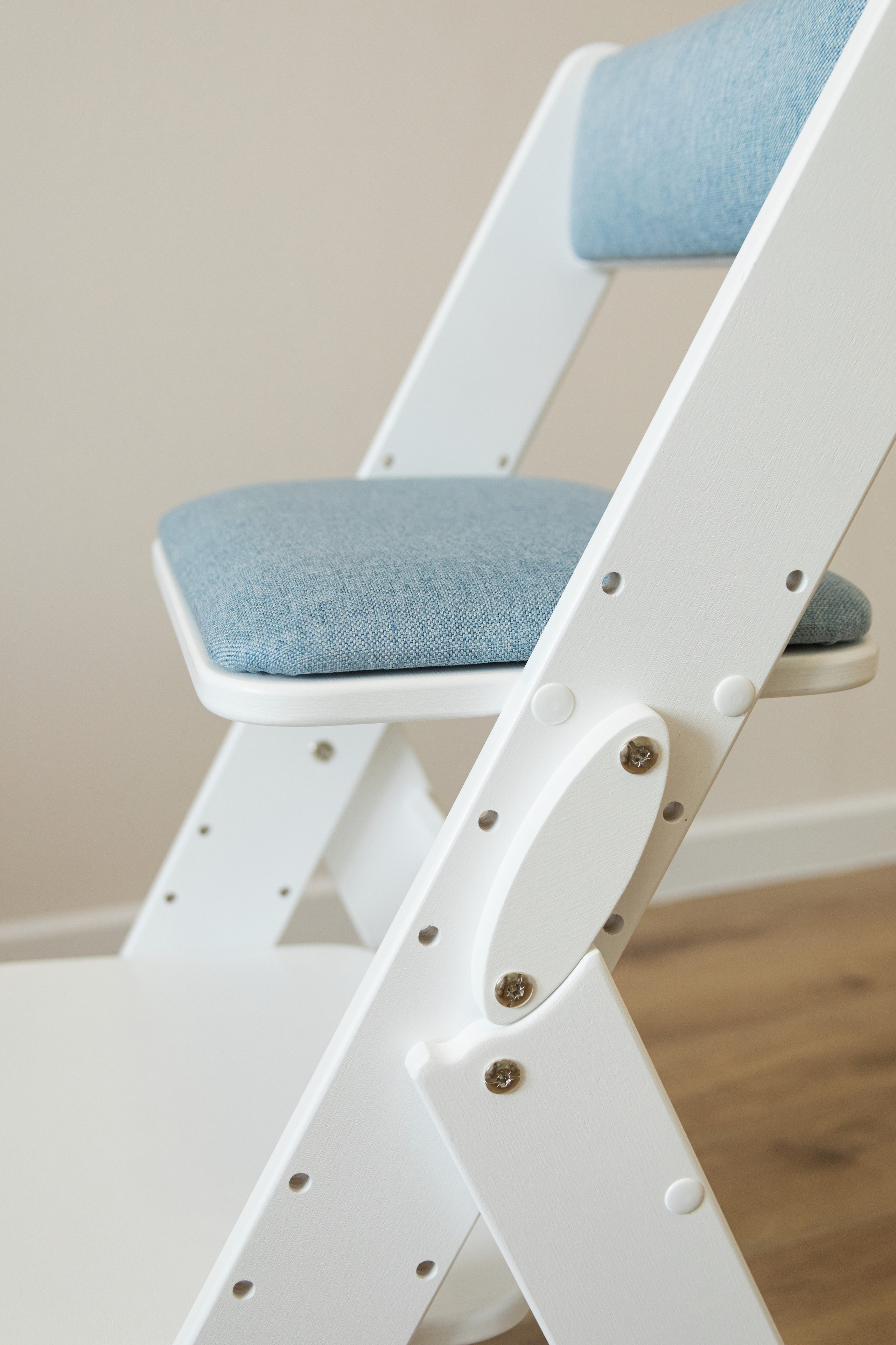 Съемка растущих стульев бренд smart wood toys. Детский и контент фотограф Надя Волкова Санкт-Петербург