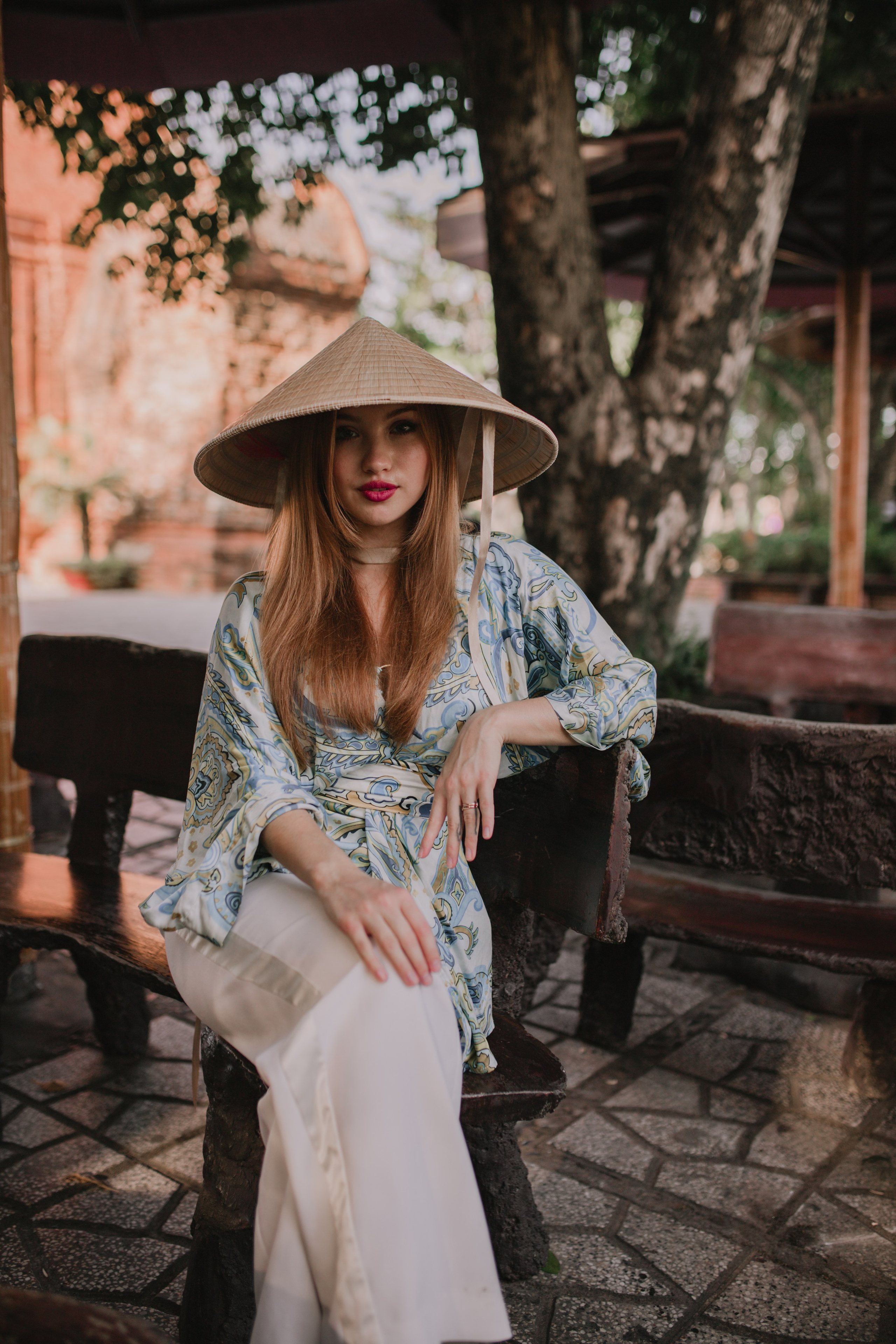 Елизавета на улицах Вьетнама. Главная