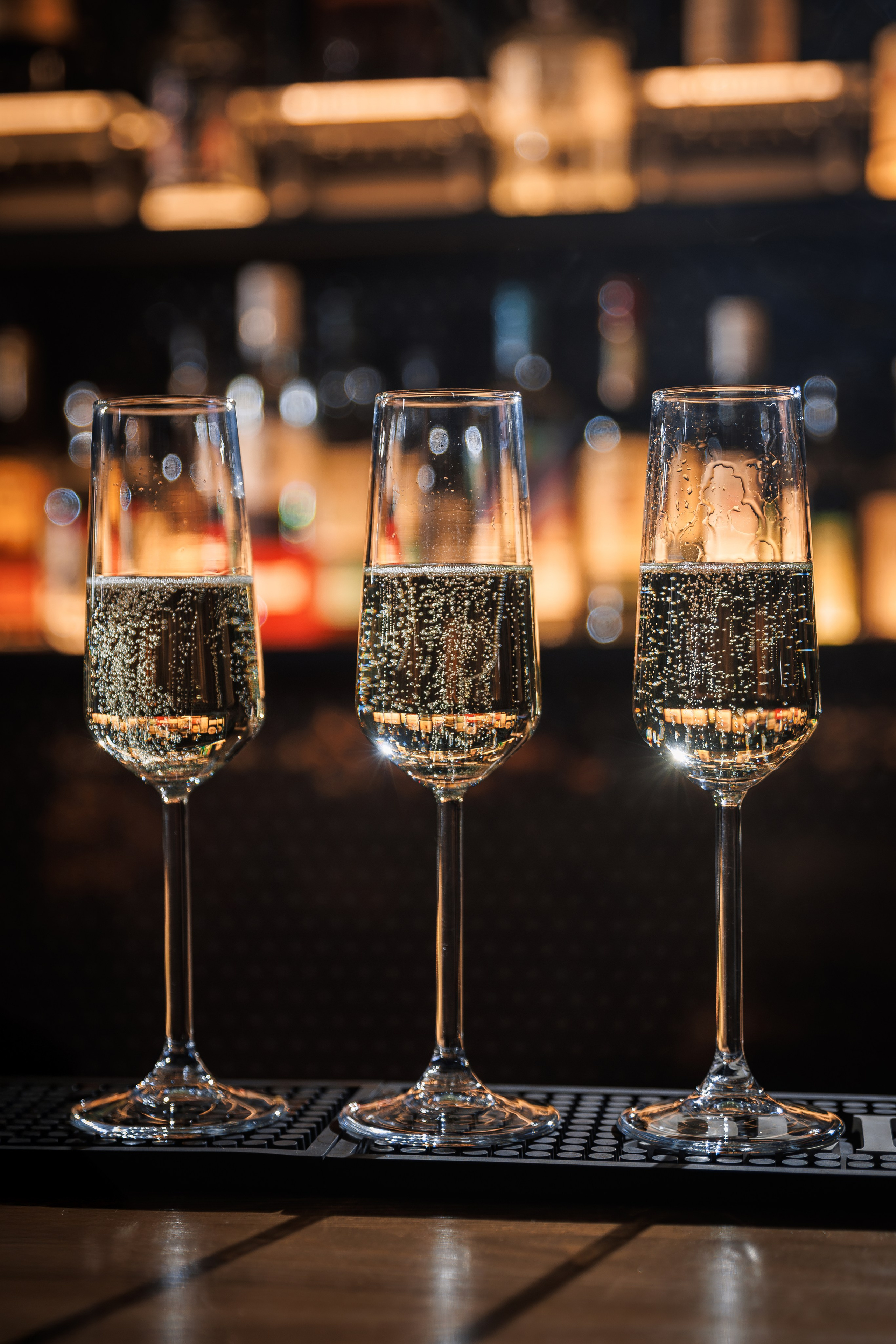бокалы шампанского