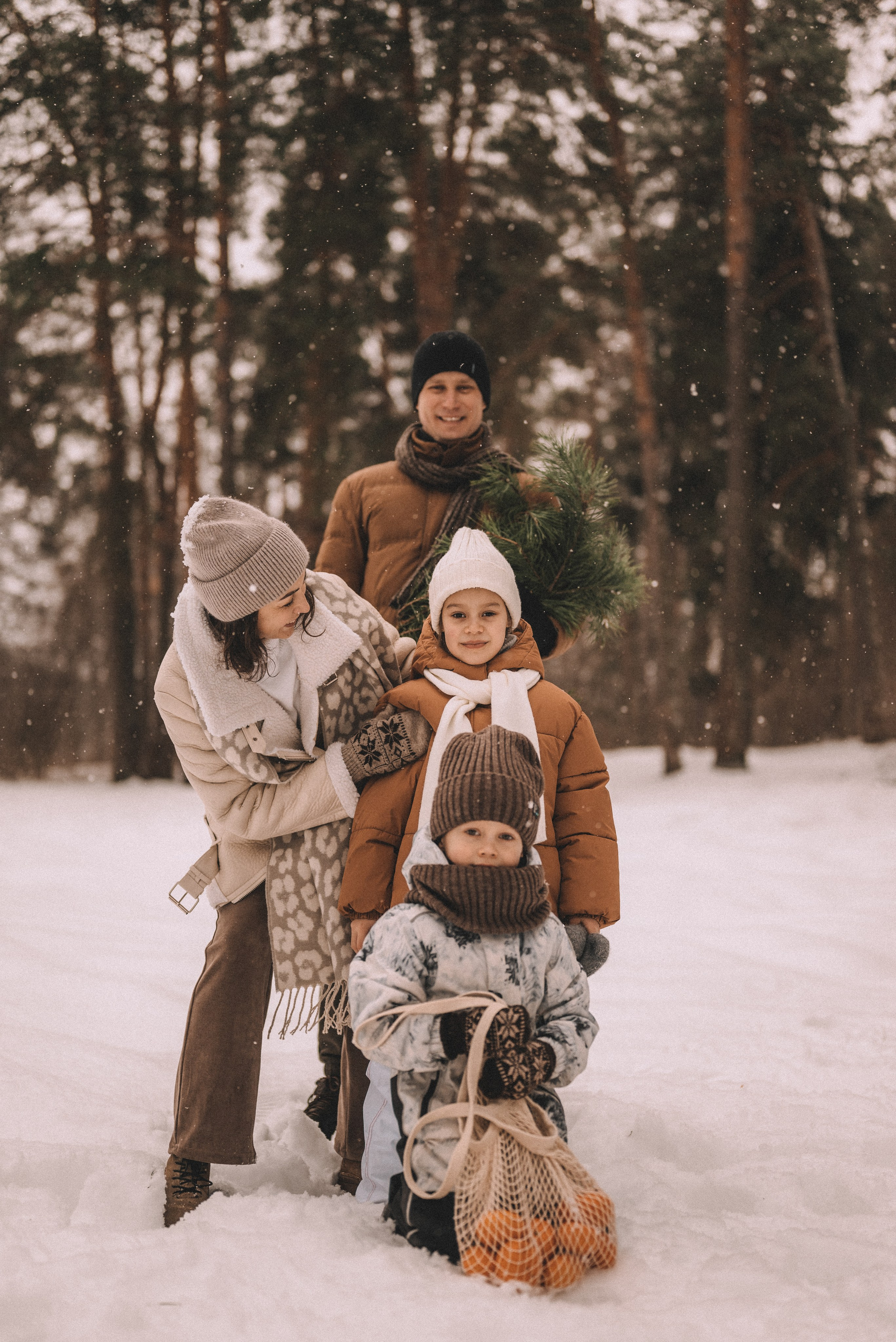 Сергей и Наталья с Ксюшей и Максимом. Фотограф Кристина Пархоменко
