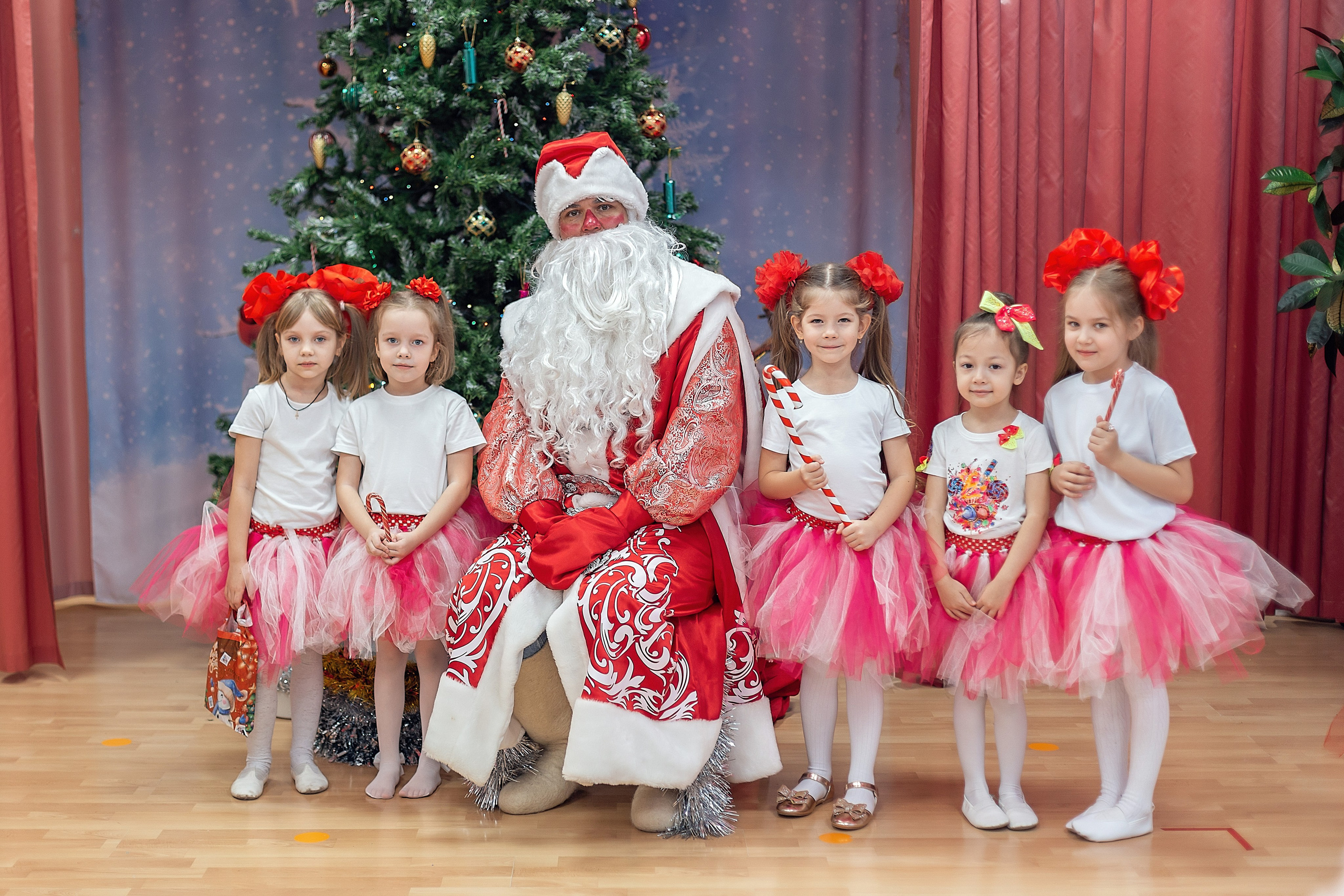 Утренник_"Карамельная фабрика» 2024. Семейный фотограф в Санкт-Петербурге