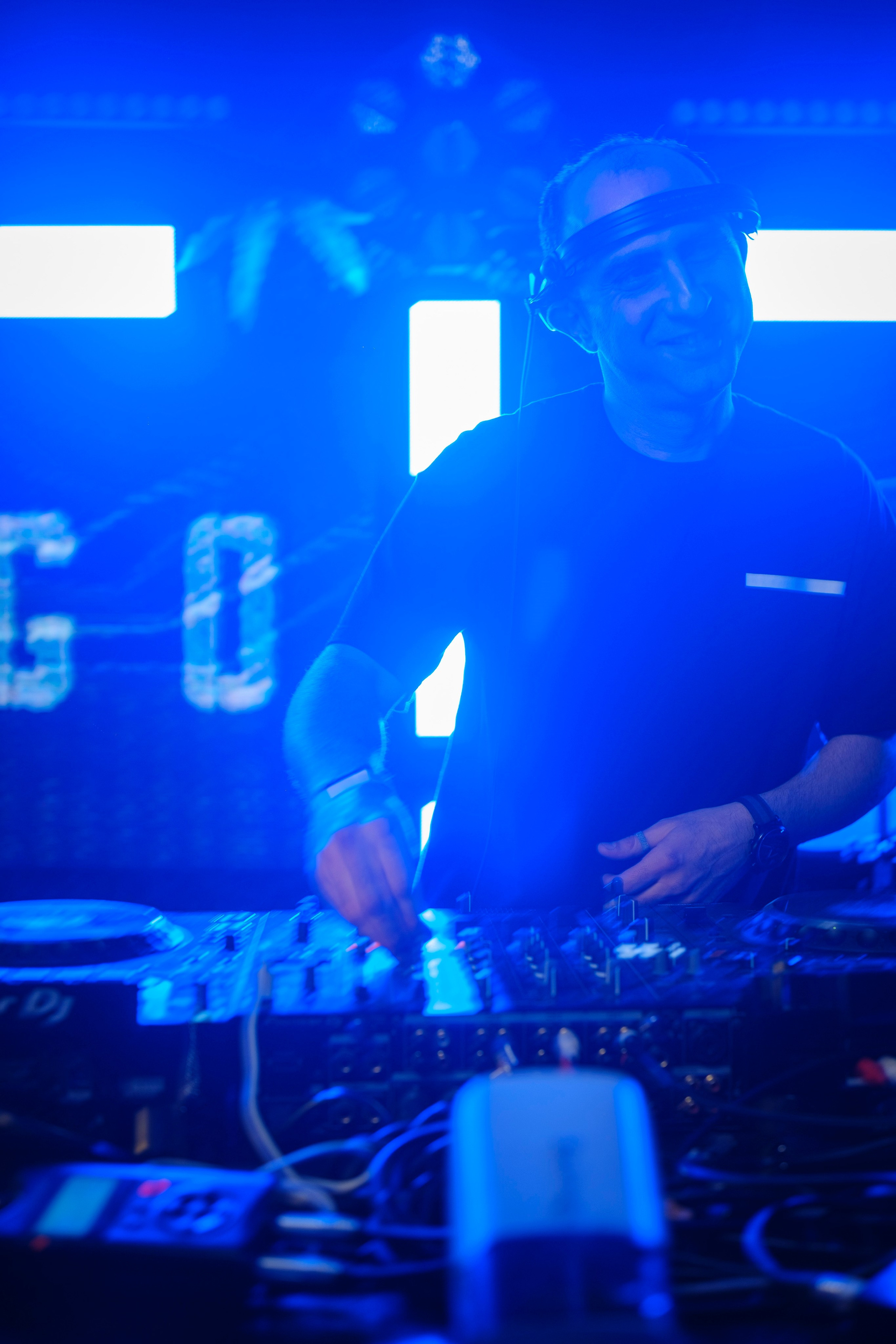 Embargo 2/03. Главная