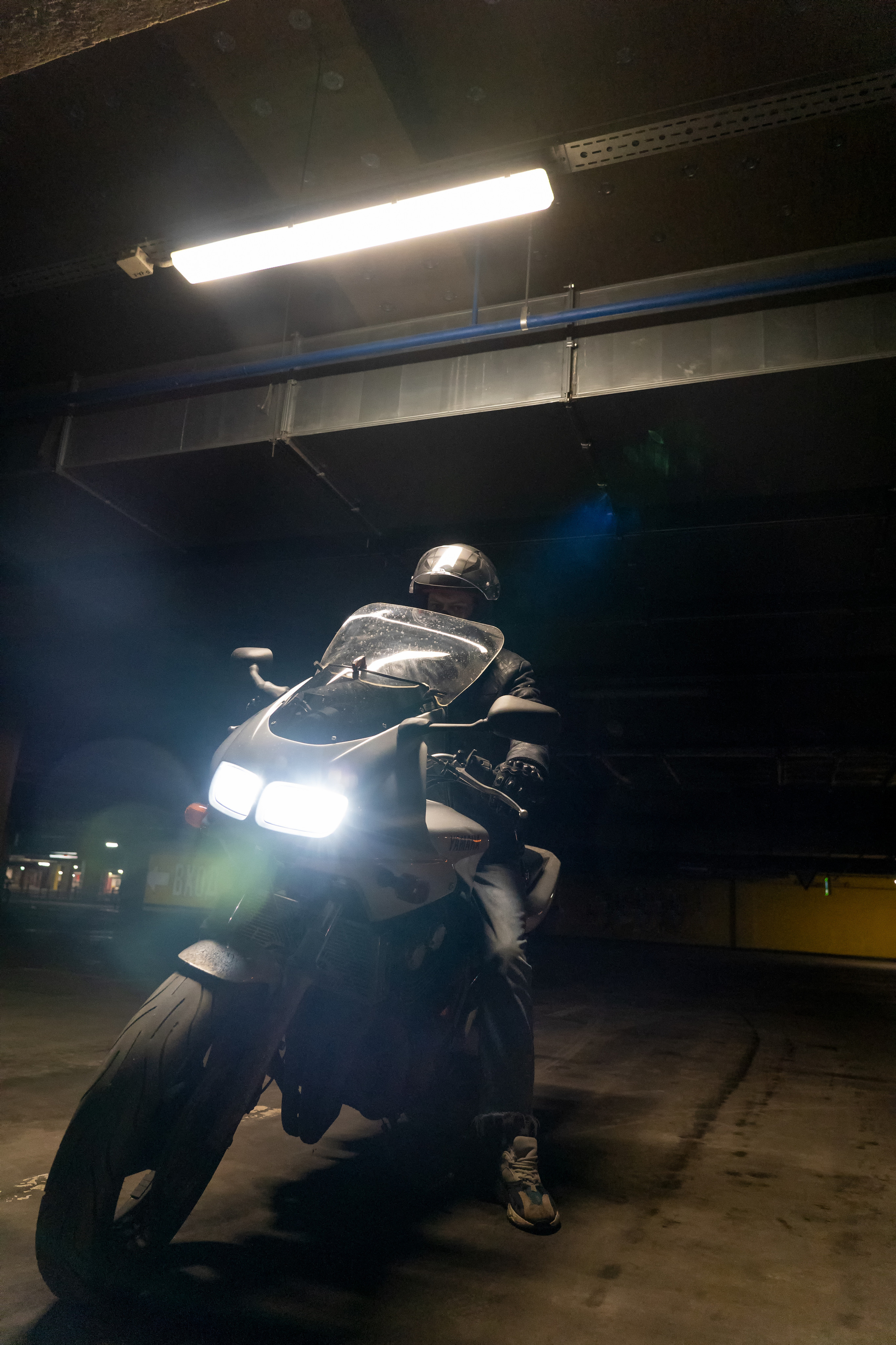 На парковке. Photomantis