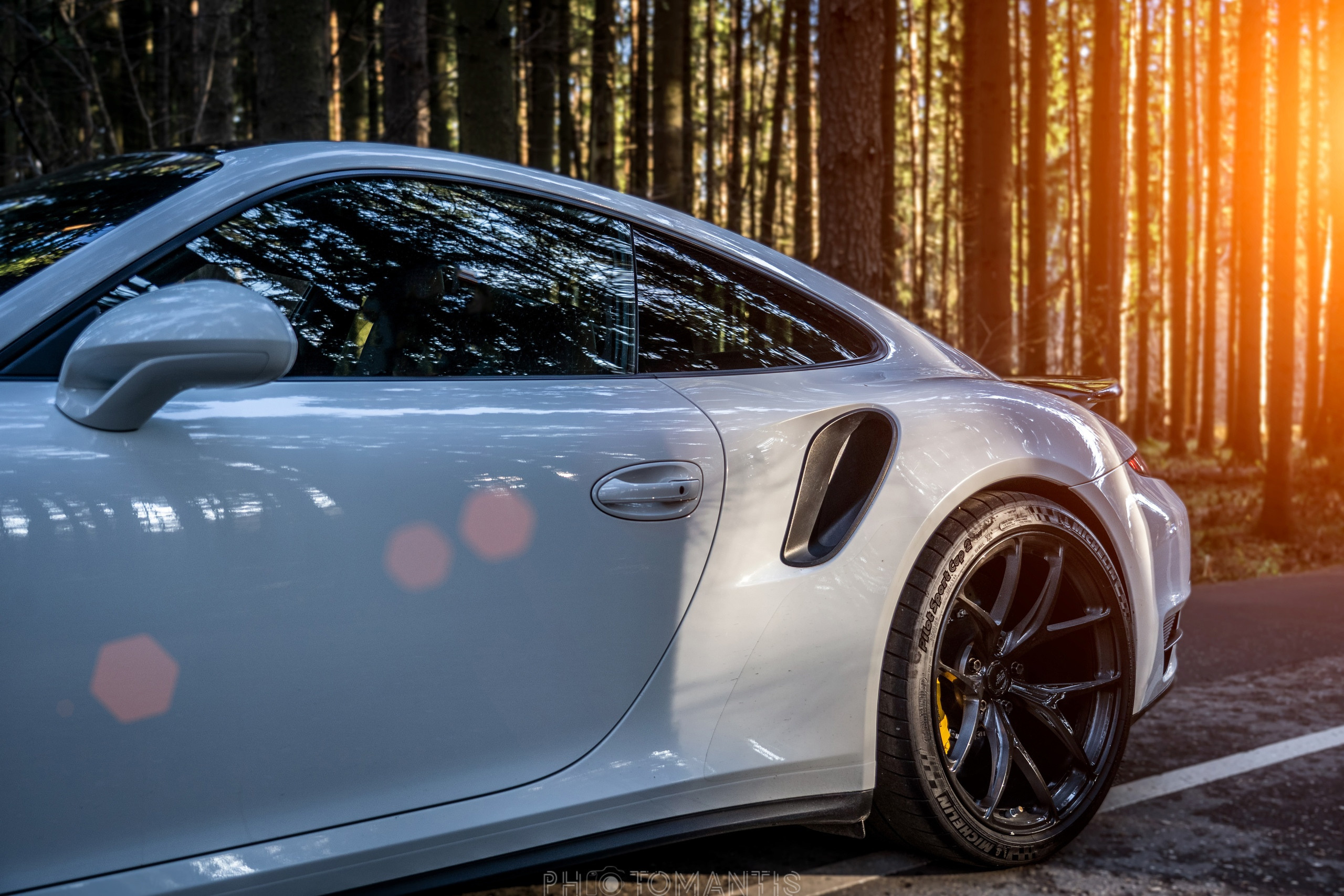 Porshe. Photomantis