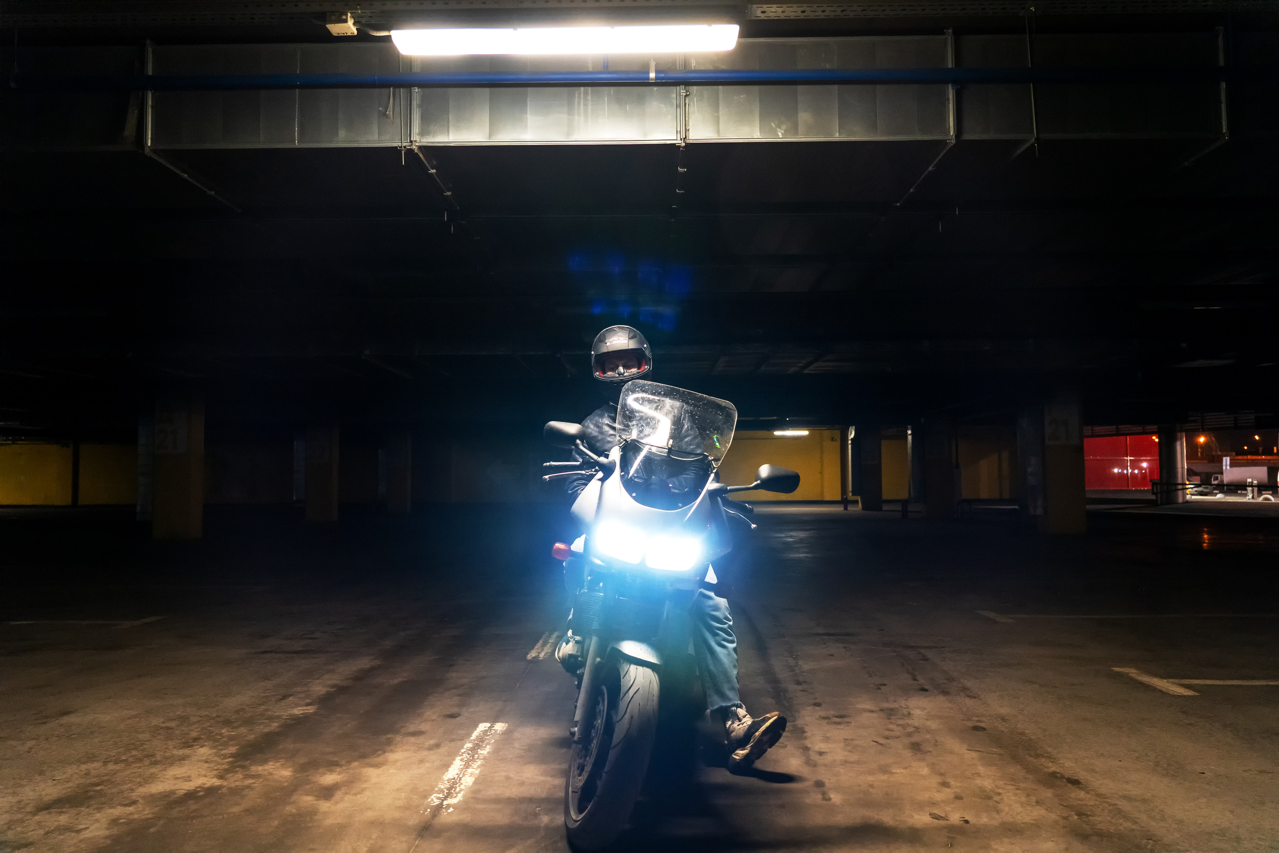 На парковке. Photomantis