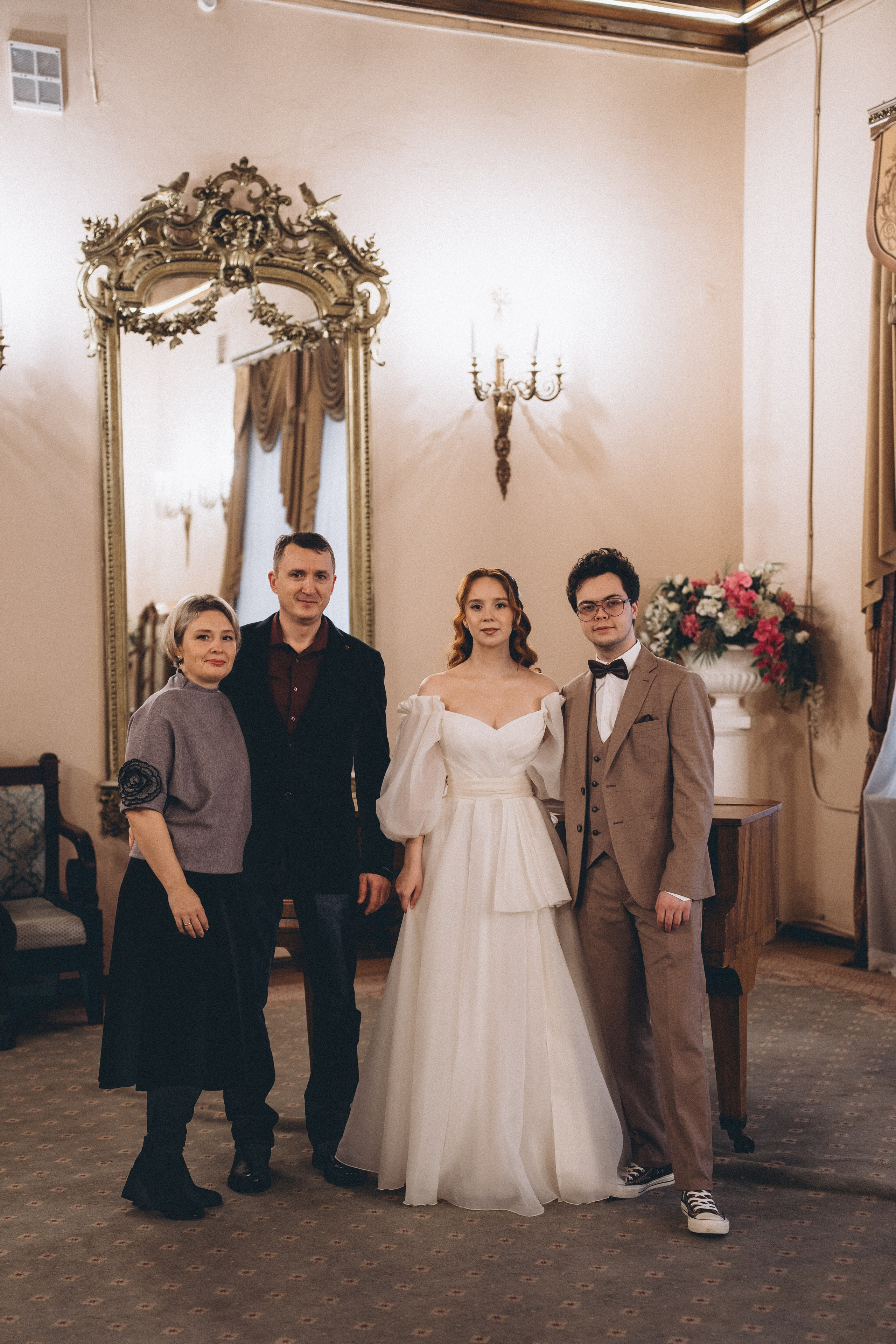 СВАДЕБНАЯ СЬЕМКА ВО ВТОРОМ ДВОРЦЕ С ГОСТЯМИ И ПРОГУЛКА В ТАВРИЧЕСКОМ САДУ. Профессиональный фотограф, Санкт-Петербург — Виктория Богомолова