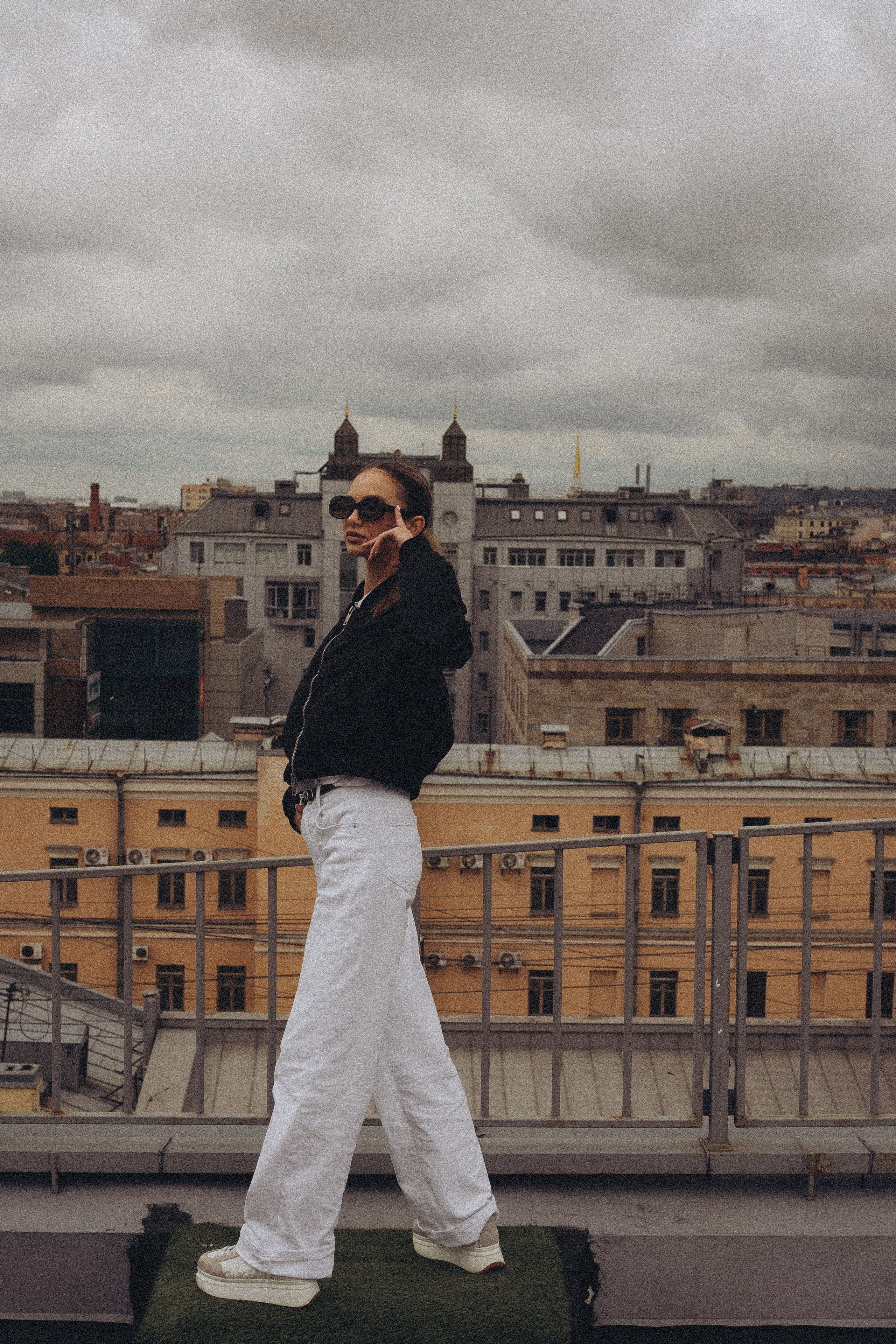 МЫ ГУЛЯЛИ ПРО КРЫШАМ ПИТЕРА. Профессиональный фотограф, Санкт-Петербург — Виктория Богомолова