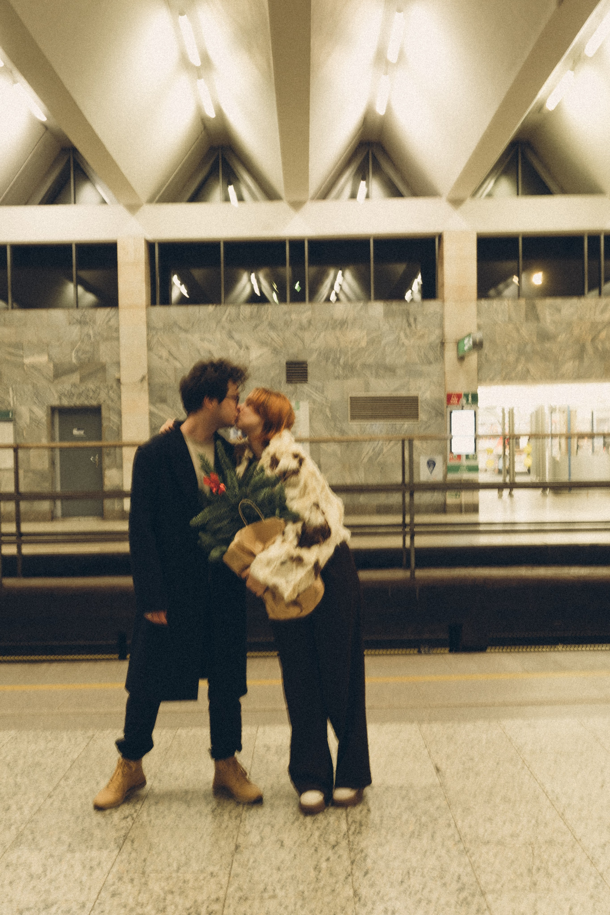 НОВОГОДНЯЯ ФОТОСЕСИИЯ ПАРЫ В МЕТРО ЛЮБОВЬ. Профессиональный фотограф, Санкт-Петербург — Виктория Богомолова