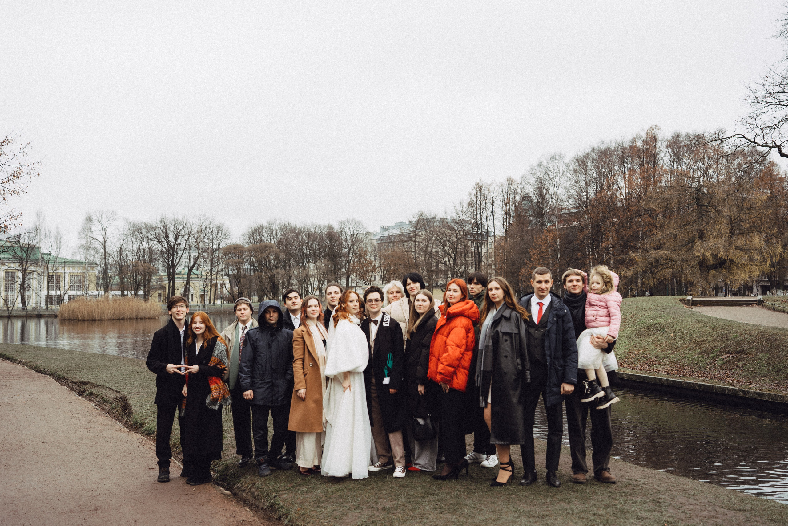СВАДЕБНАЯ СЬЕМКА ВО ВТОРОМ ДВОРЦЕ С ГОСТЯМИ И ПРОГУЛКА В ТАВРИЧЕСКОМ САДУ. Профессиональный фотограф, Санкт-Петербург — Виктория Богомолова