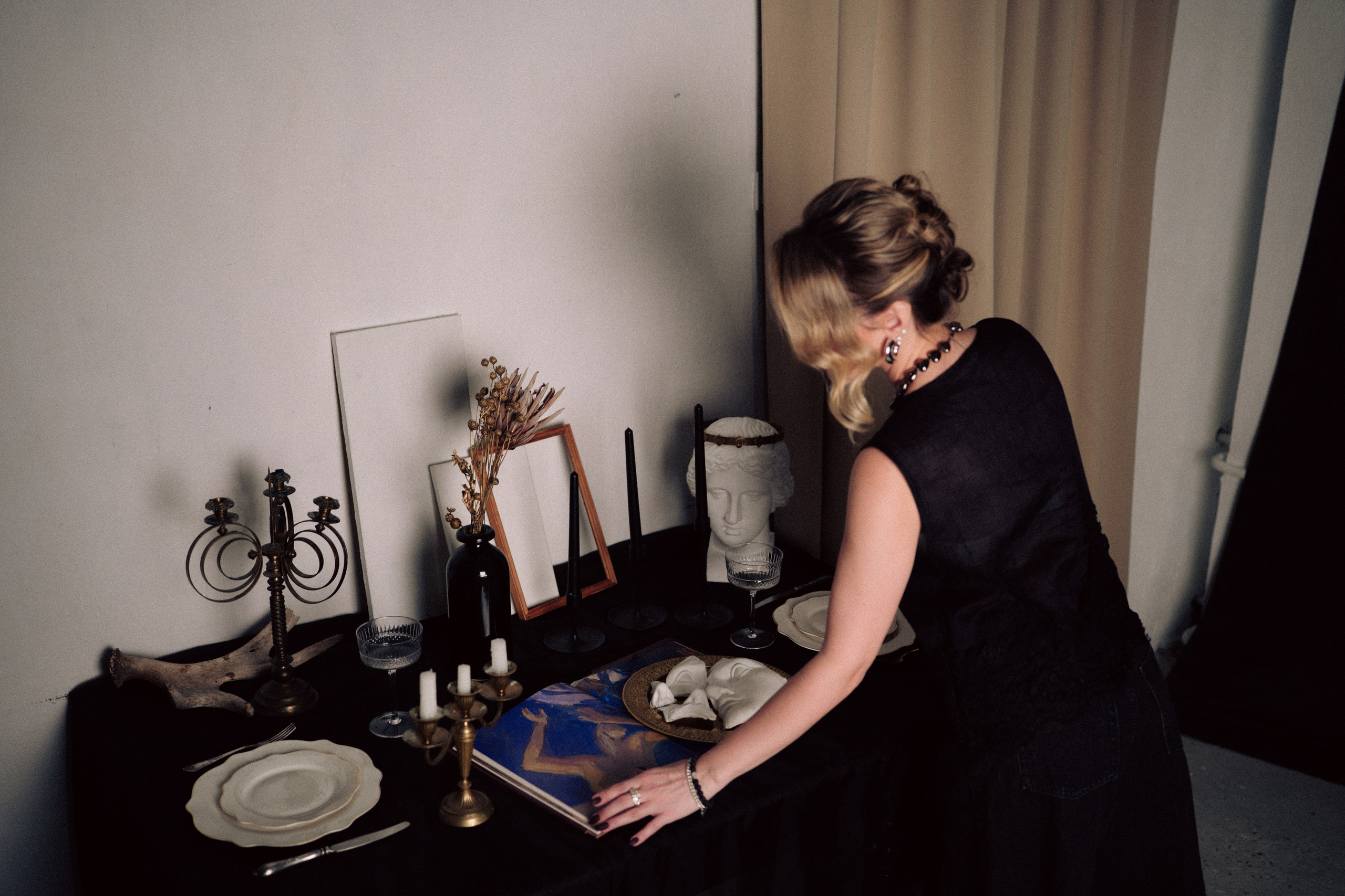 НОВОГОДНЯЯ ФОТОСЕСИИЯ В СТУДИИ ДЛЯ ДЕВУШКИ И ПРОГУЛКА ПО ЧЕРНЫШЕВСКОЙ. Профессиональный фотограф, Санкт-Петербург — Виктория Богомолова