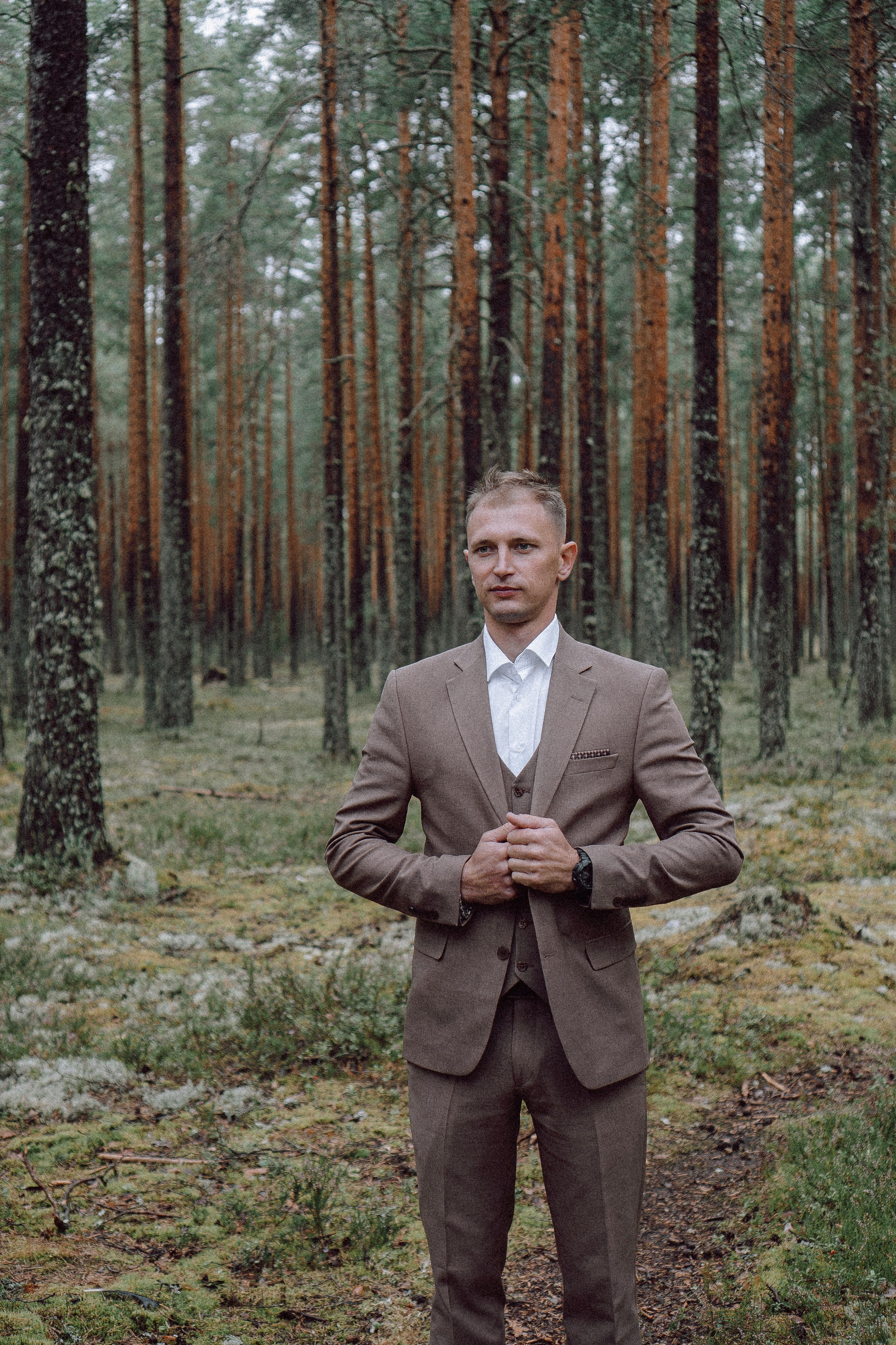 СВАДЕБНАЯ ФОТОСЕССИИЯ ПАРЫ В ГОРОДЕ ПРИОЗЕРСК В СОСНОВОМ ЛЕСУ И С ПИКАПОМ. Профессиональный фотограф, Санкт-Петербург — Виктория Богомолова