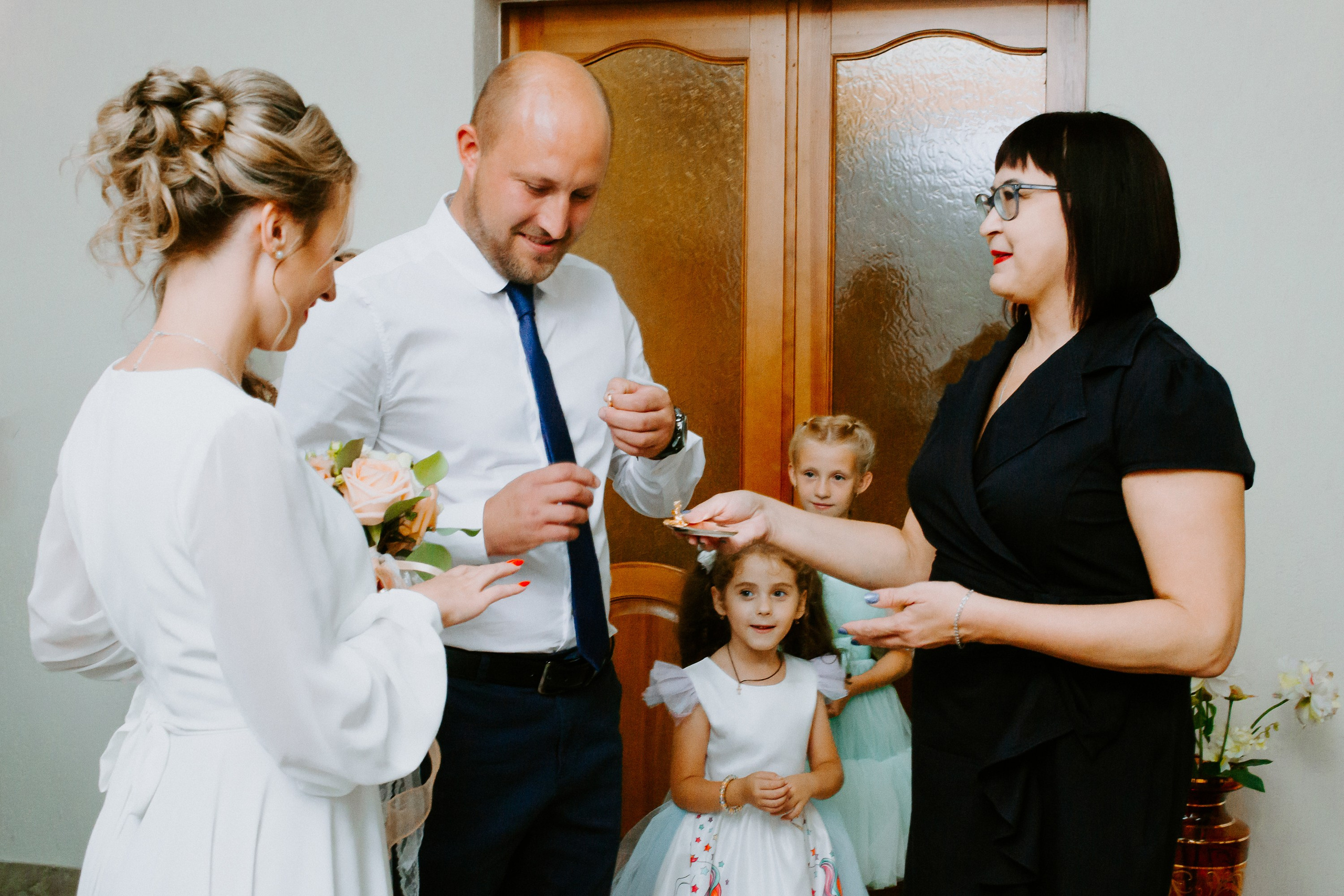 Загс и прогулка. Елена и Виктор. Фотограф в Челябинске Ополихина Анна