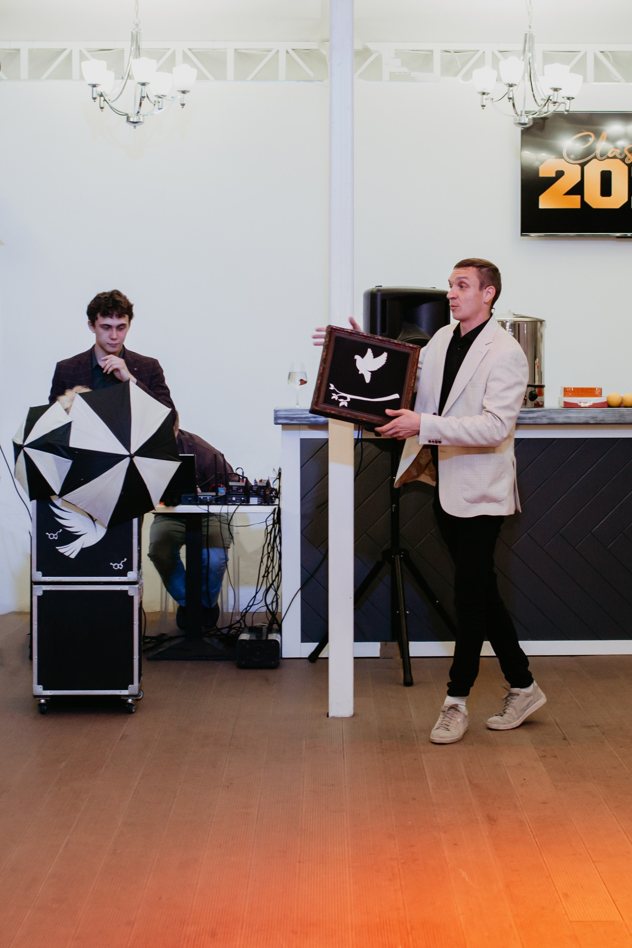 Выпускной 2025 (41 школа) 11 класс. Фотограф в Челябинске Ополихина Анна