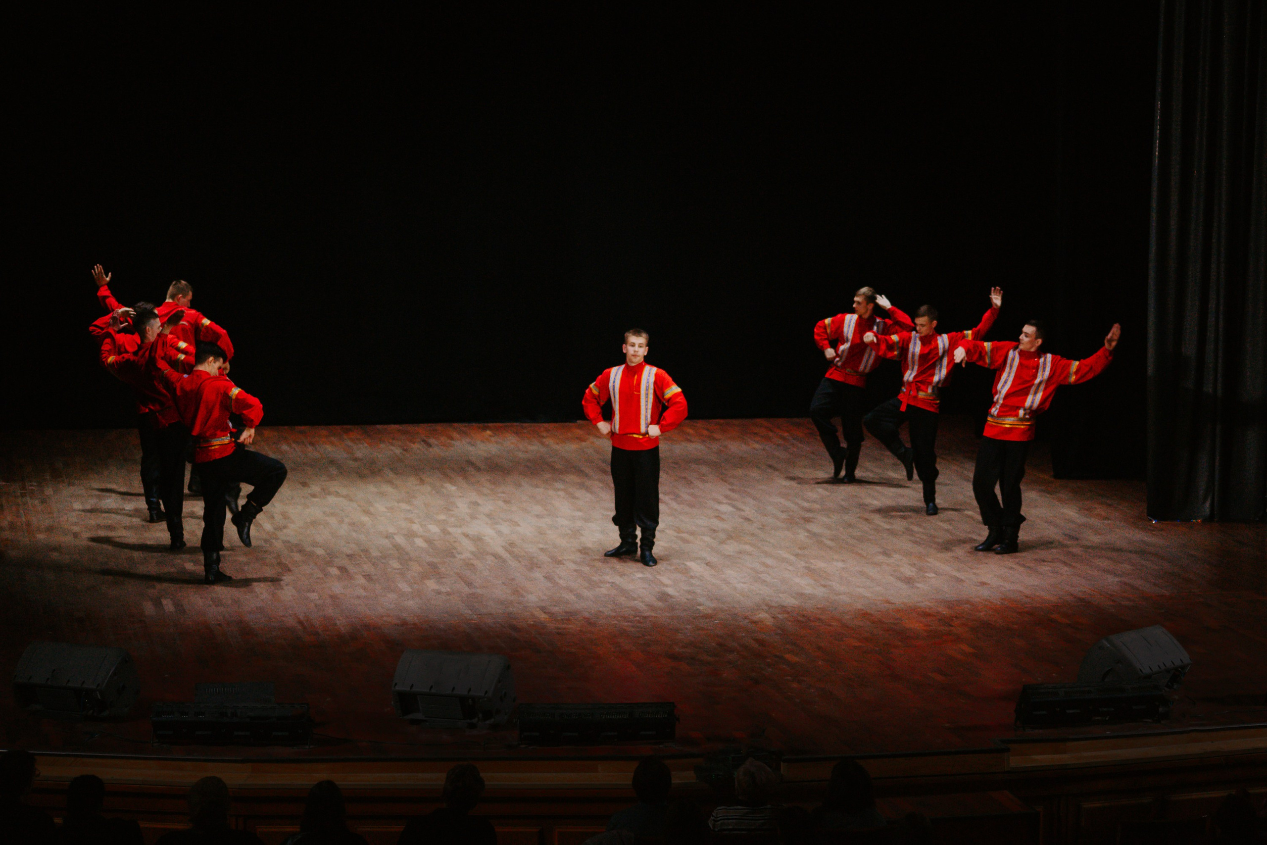 «Уральский сувенир». Концерт танцевальной студии. Фотограф в Челябинске Ополихина Анна