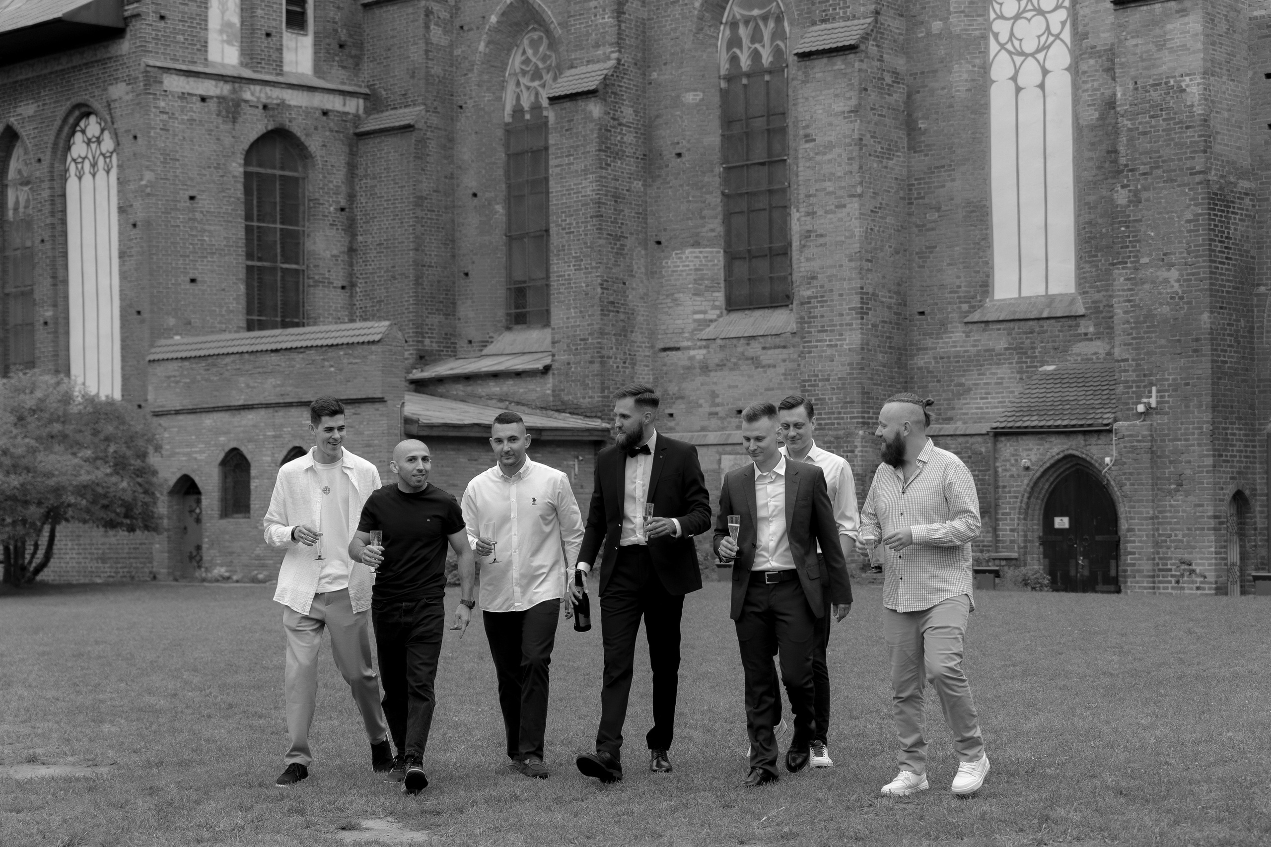 Александр&Анжелика Свадебная прогулка по о.Канта и Музею изобраз.искусств. Свадебный фотограф Калининград