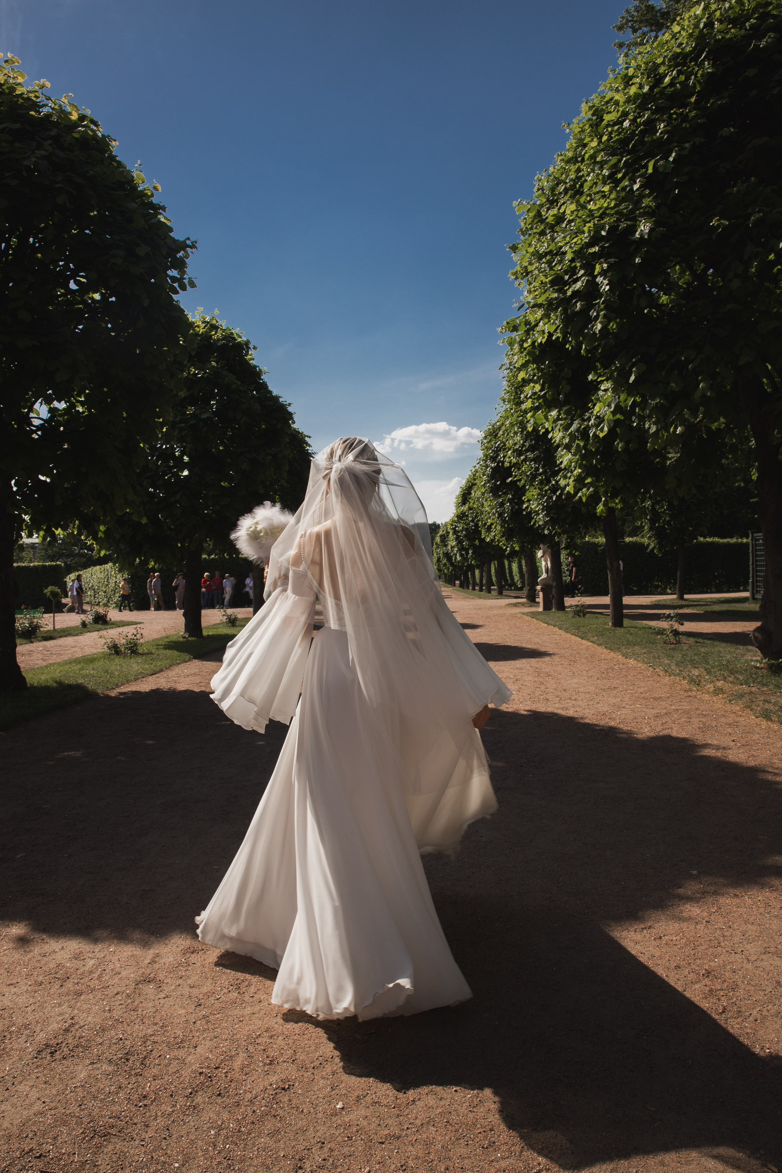 Летняя свадьба в Кусково. Свадебный и портретный фотограф в Москве Мария Кравченко