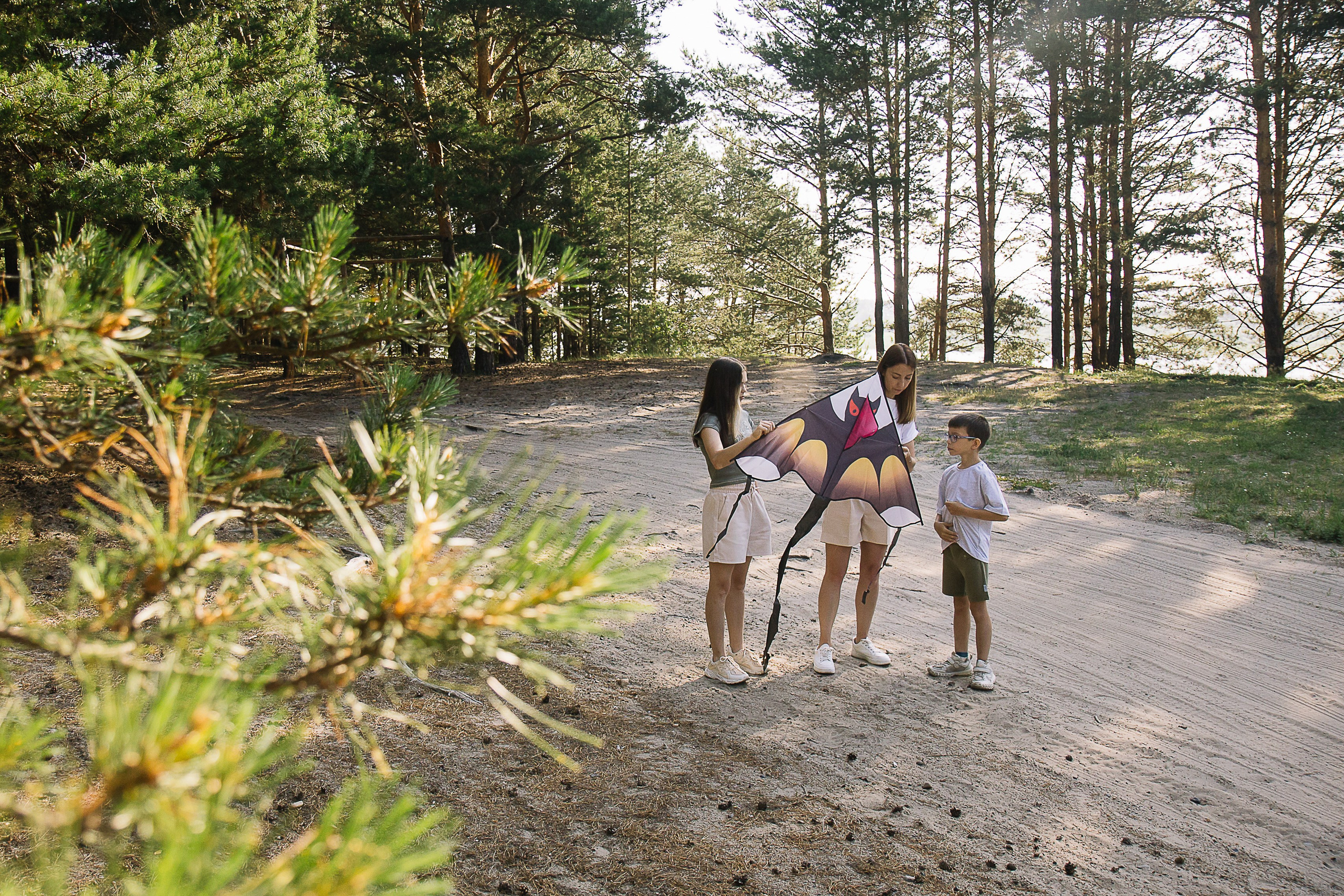Семейное утро в сосновом лесу. Семейный фотограф в Томске Максимова Екатерина