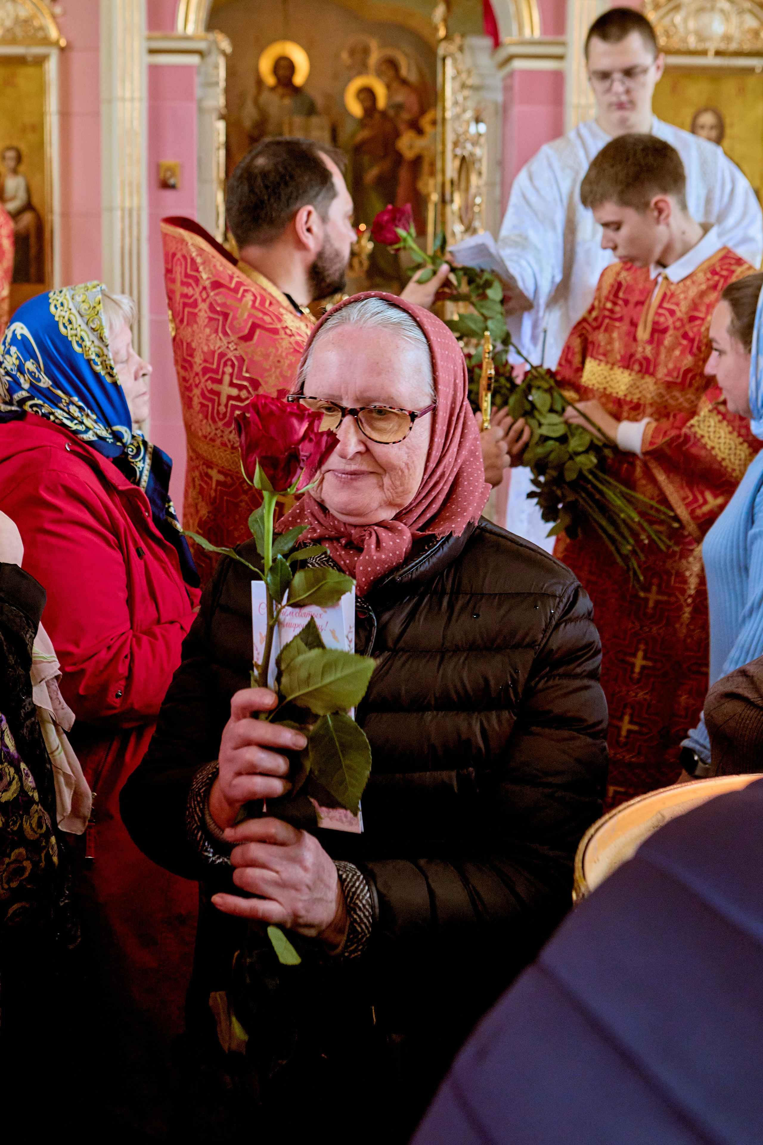 Фотографии Литургии в Праздник Святых Жен Мироносиц