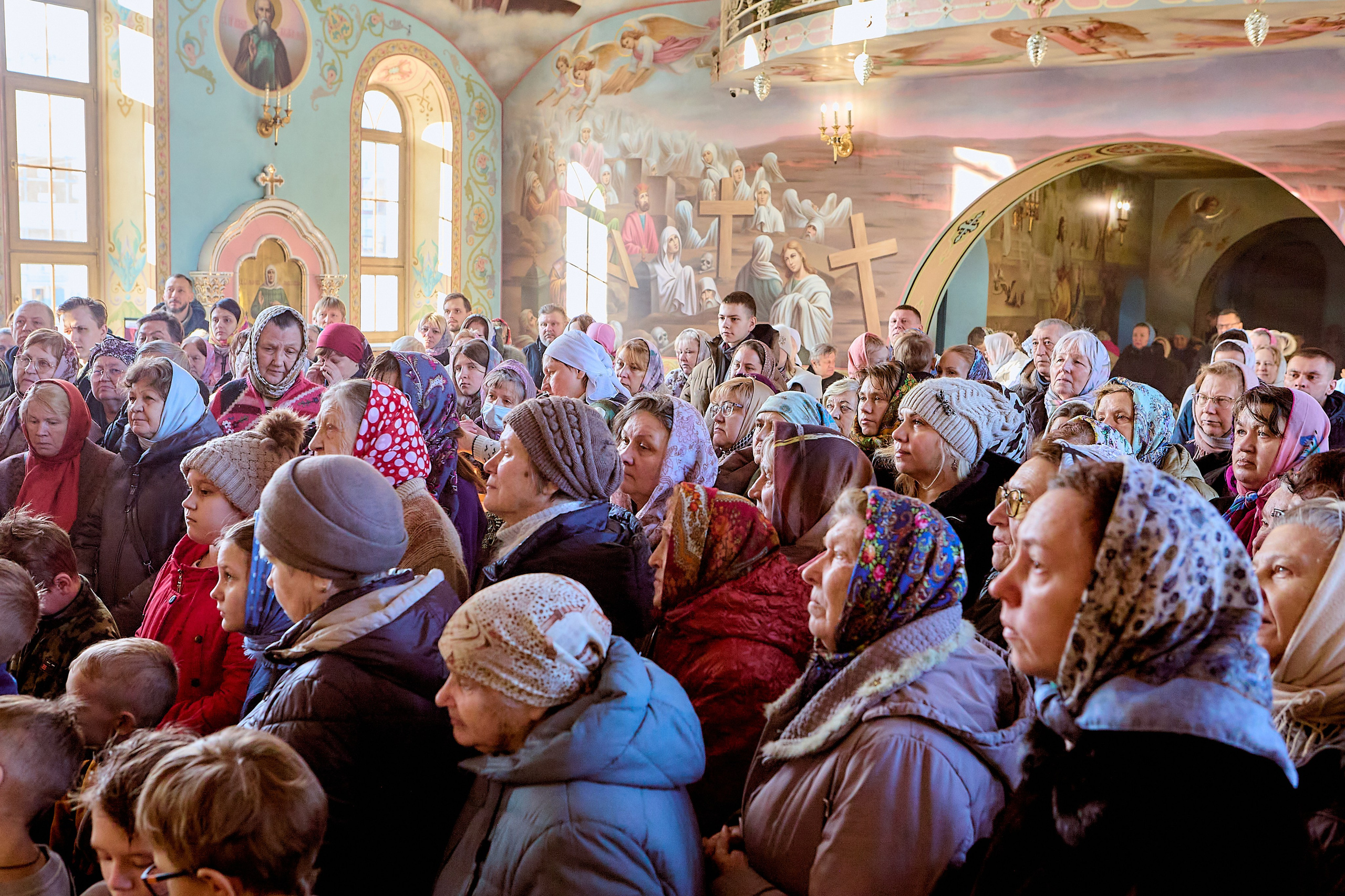 Божественная Литургия. Храм Преподобного Серафима Саровского. Г. Дзержинск. Фотограф Николай Голованов