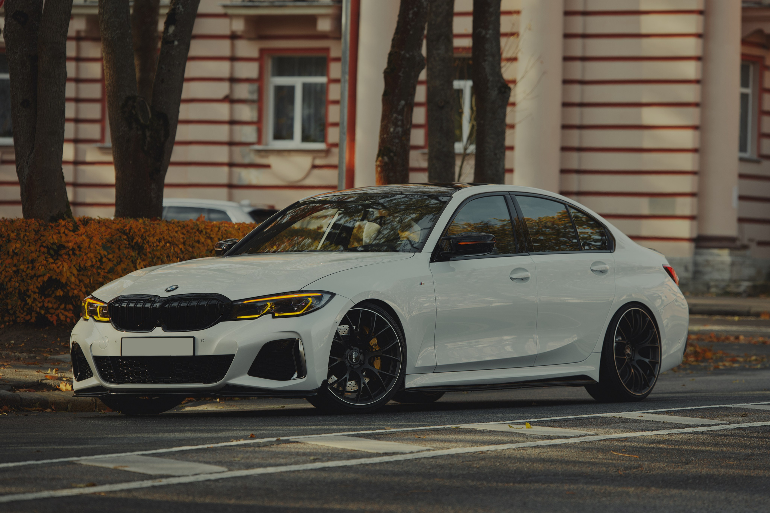 BMW 3 sedan. Портретный и автомобильный фотограф в Санкт-Петербурге Евгений Черепанов