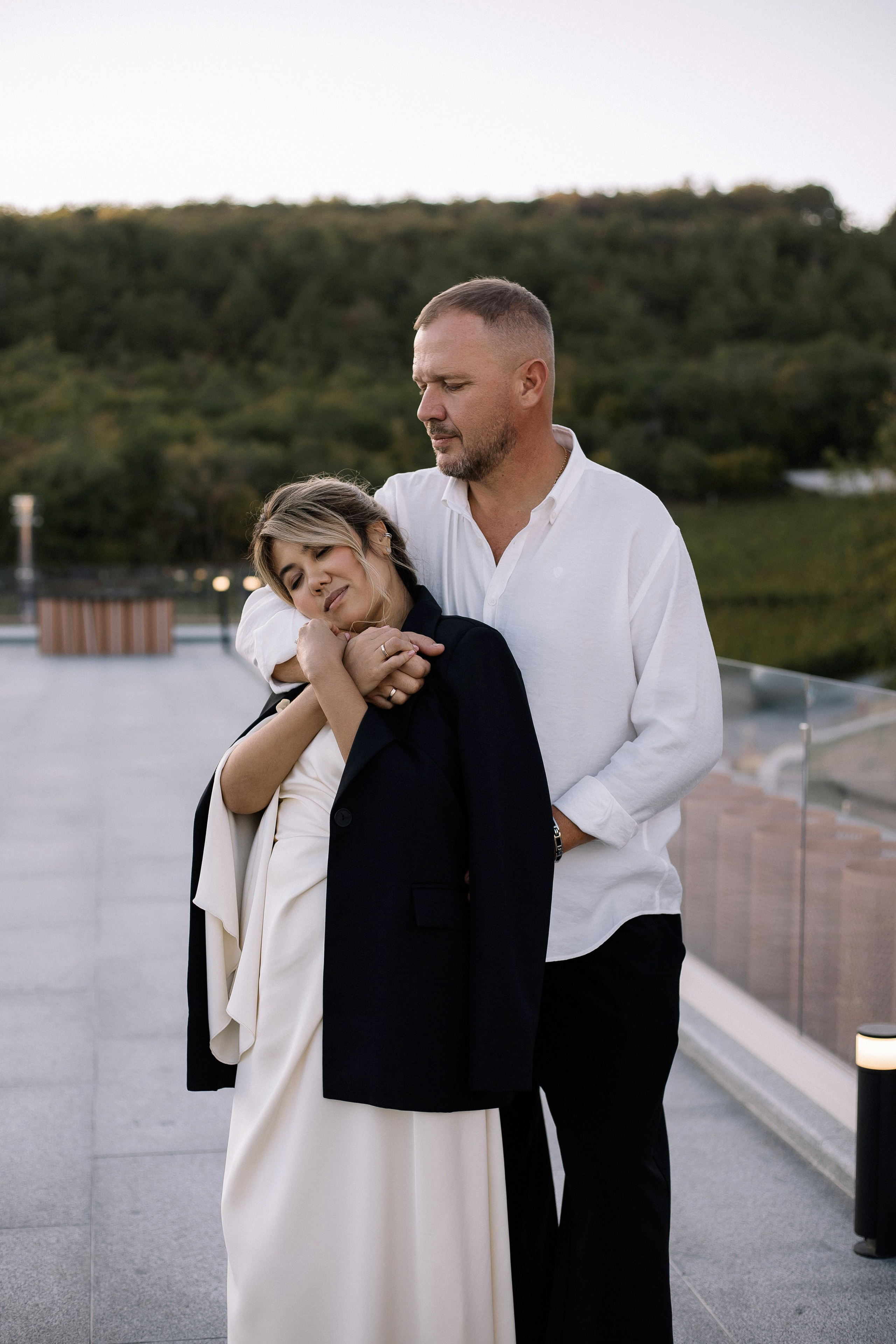 Александр и Гузель. Свадьба для двоих. Винодельня AYA. Фотограф Анна Лейман. Севастополь