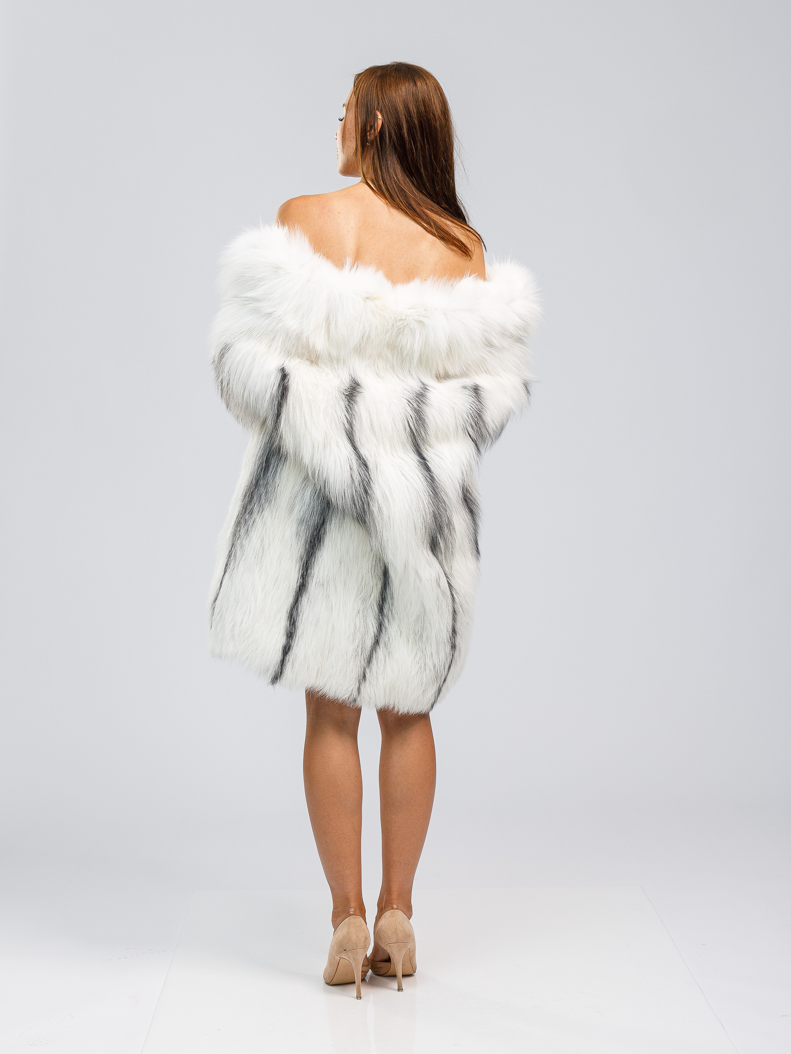 Фотосъемка шуб для маркетплейсов. Алексей Темнов — фотограф в Пятигорске