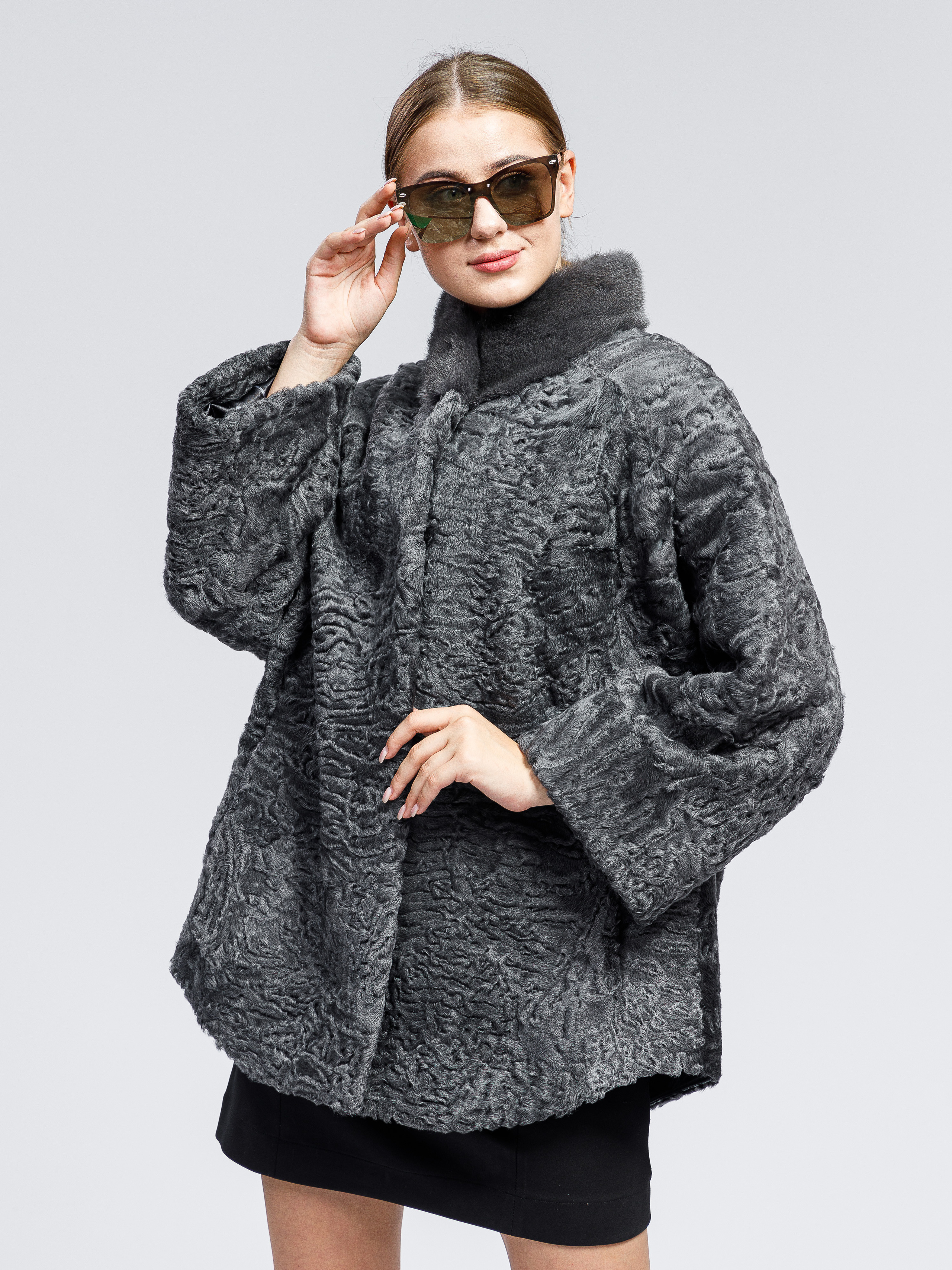 Фотосъемка шуб для маркетплейсов. Алексей Темнов — фотограф в Пятигорске