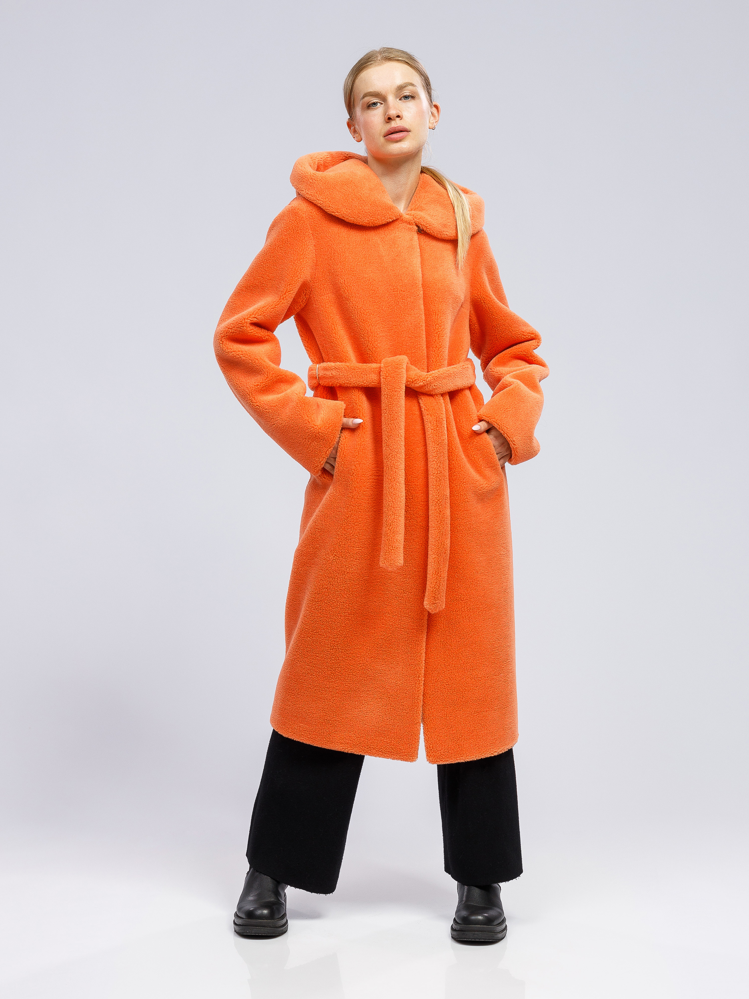 Фотосъемка шуб для маркетплейсов. Алексей Темнов — фотограф в Пятигорске