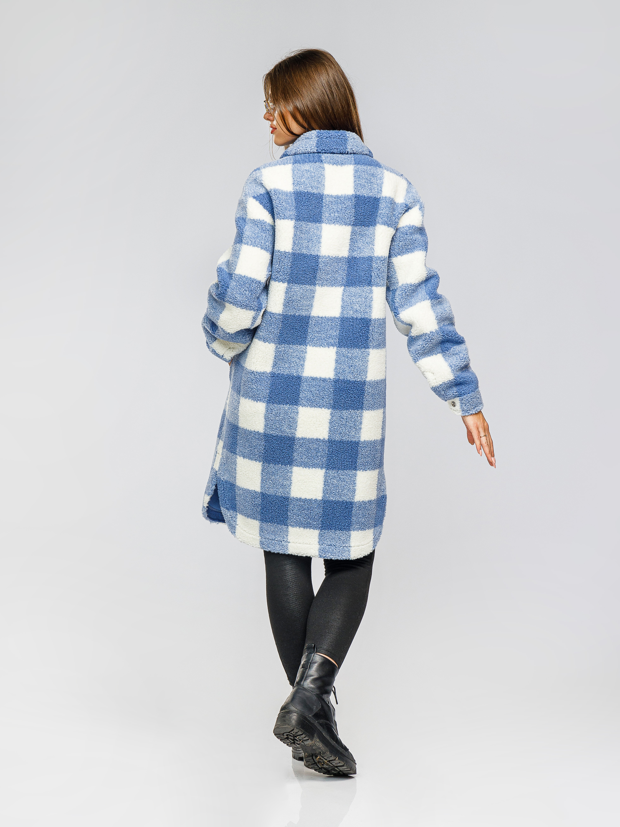 Фотосъемка шуб для маркетплейсов. Алексей Темнов — фотограф в Пятигорске