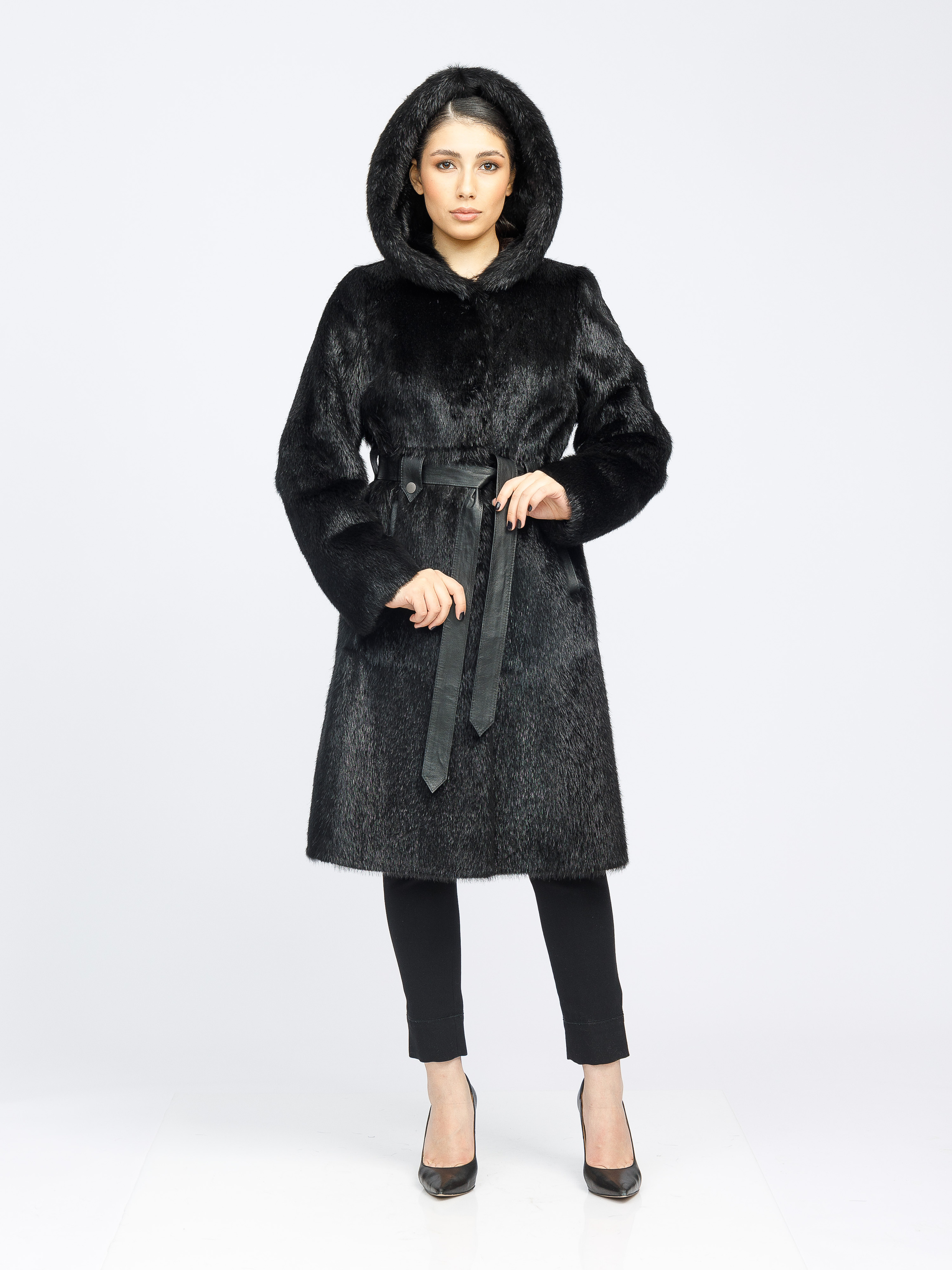 Фотосъемка шуб для маркетплейсов. Алексей Темнов — фотограф в Пятигорске