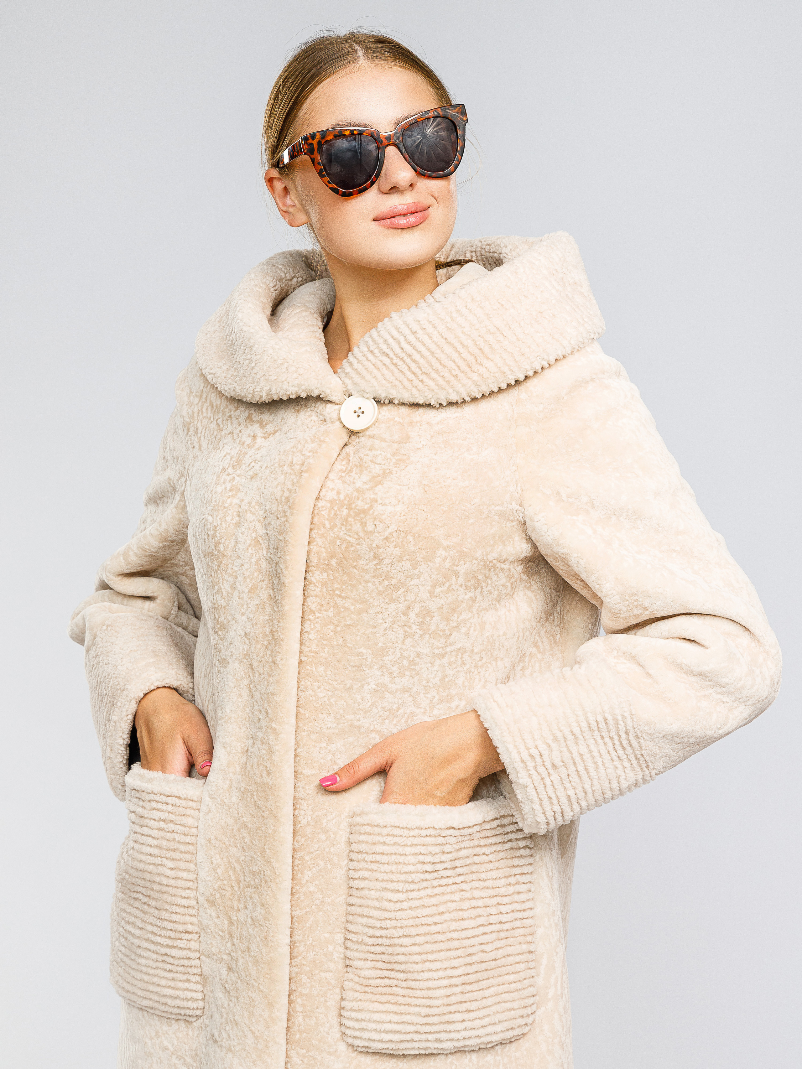 Фотосъемка шуб для маркетплейсов. Алексей Темнов — фотограф в Пятигорске