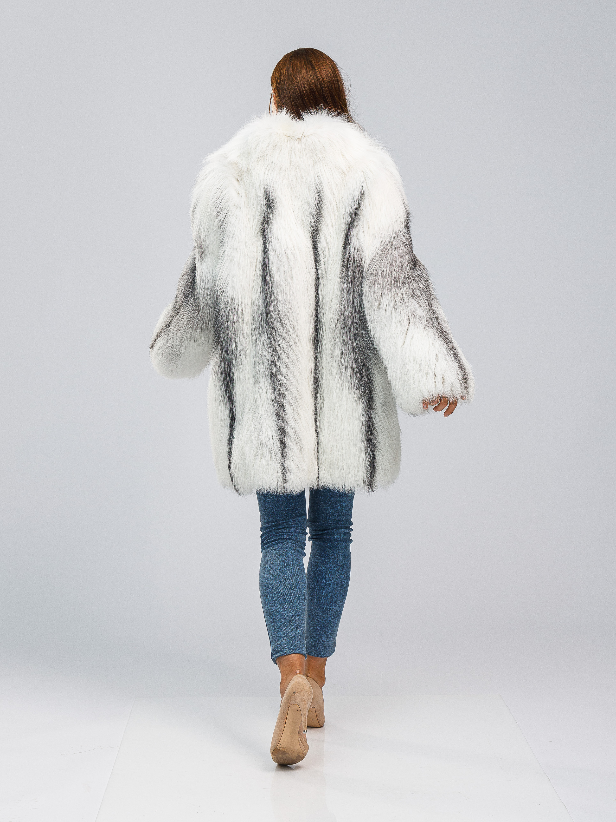 Фотосъемка шуб для маркетплейсов. Алексей Темнов — фотограф в Пятигорске