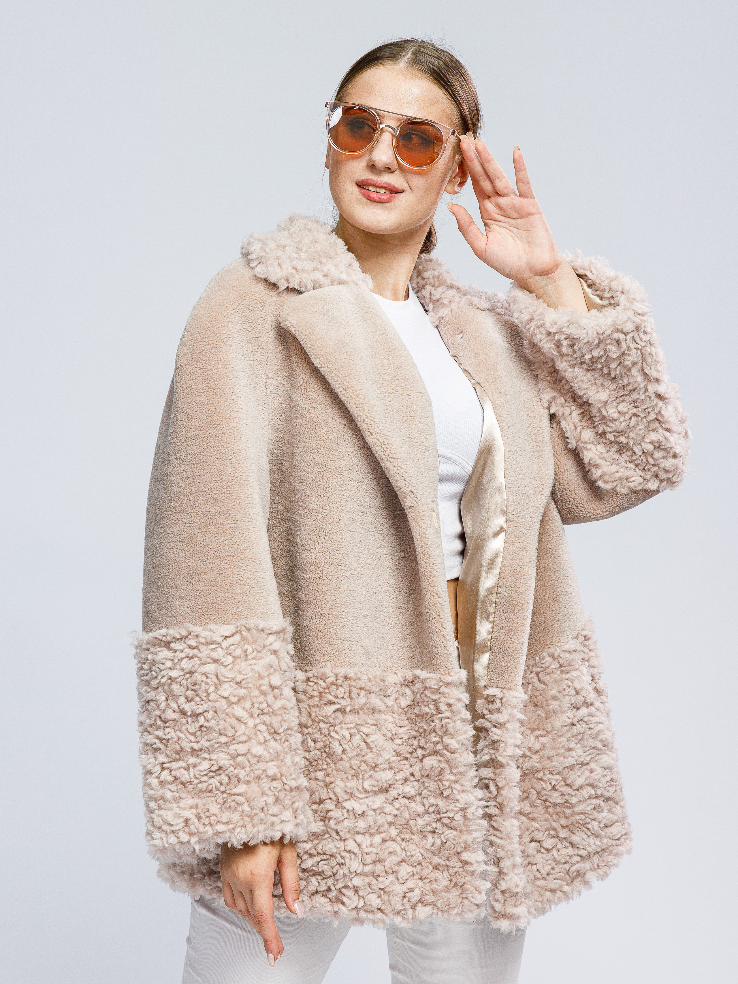 Фотосъемка шуб для маркетплейсов. Алексей Темнов — фотограф в Пятигорске