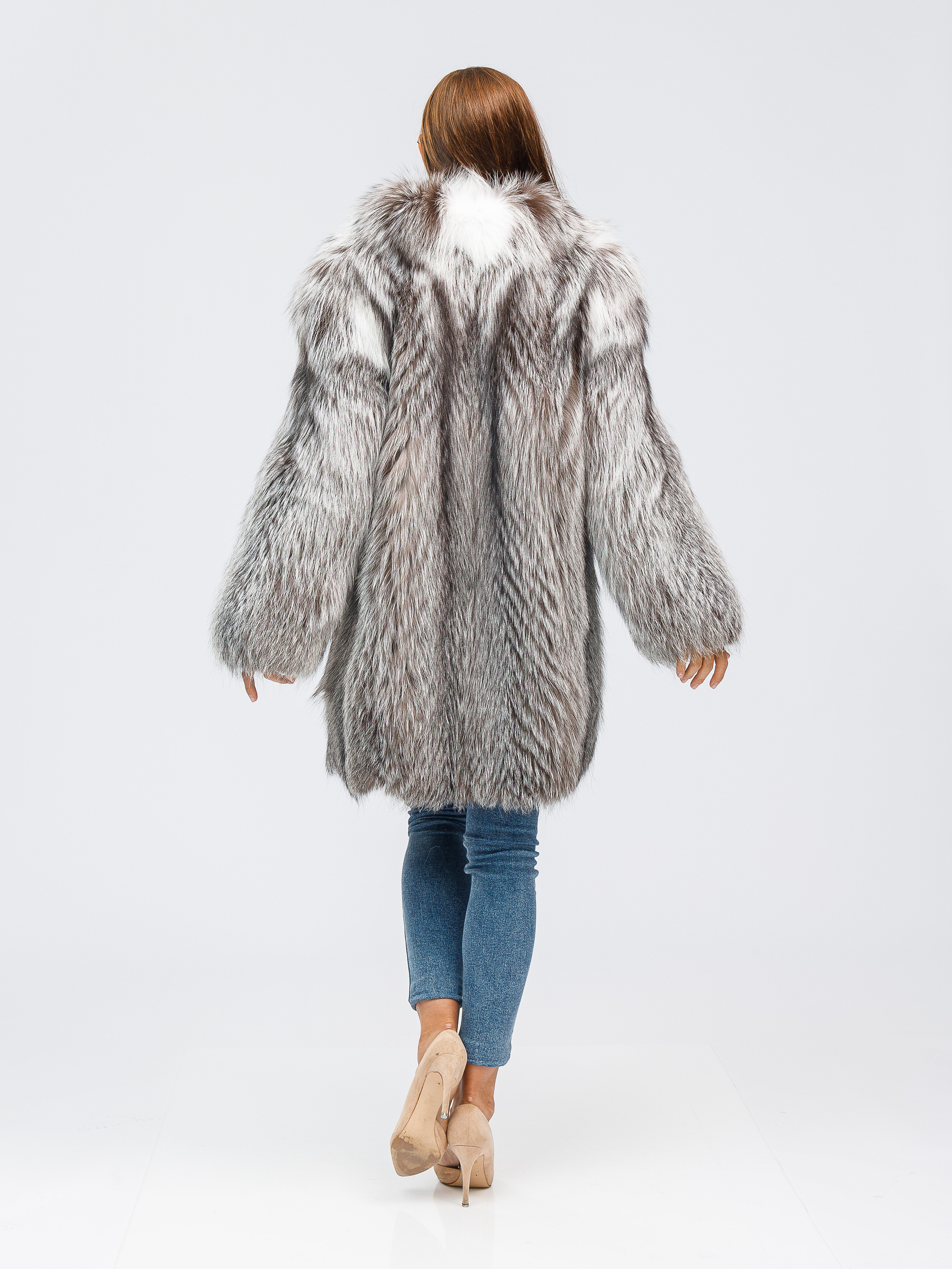 Фотосъемка шуб для маркетплейсов. Алексей Темнов — фотограф в Пятигорске