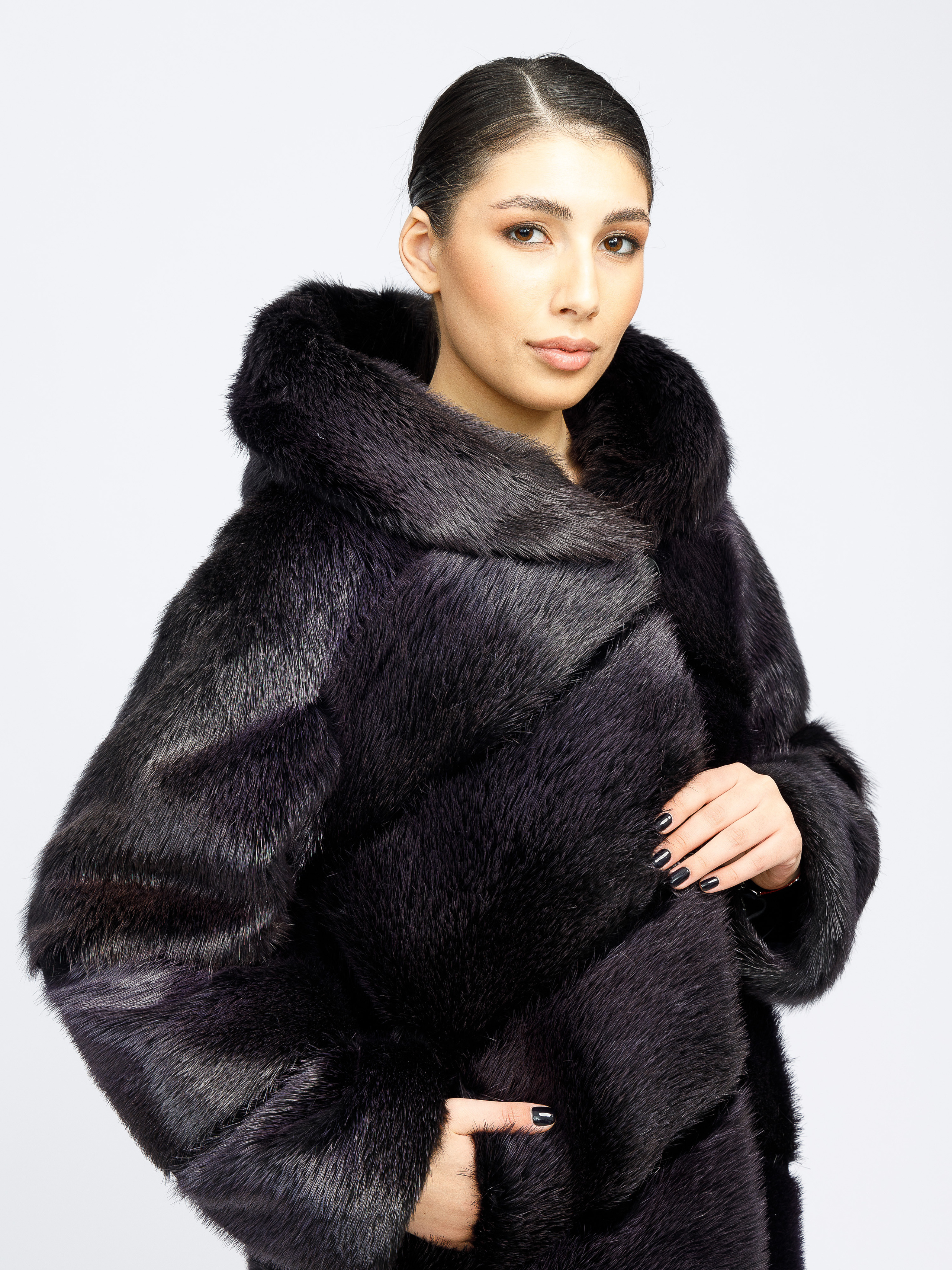 Фотосъемка шуб для маркетплейсов. Алексей Темнов — фотограф в Пятигорске