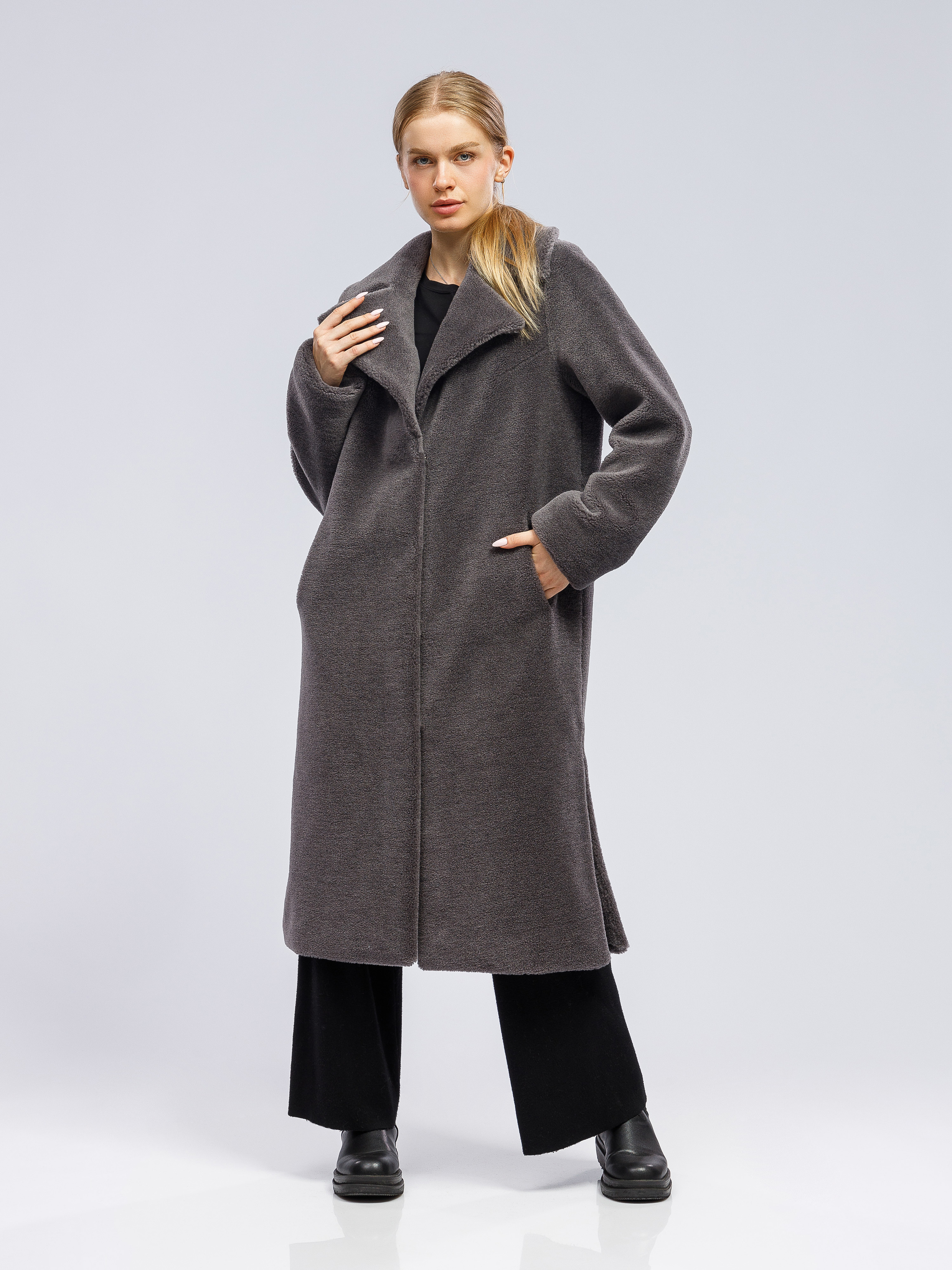 Фотосъемка шуб для маркетплейсов. Алексей Темнов — фотограф в Пятигорске