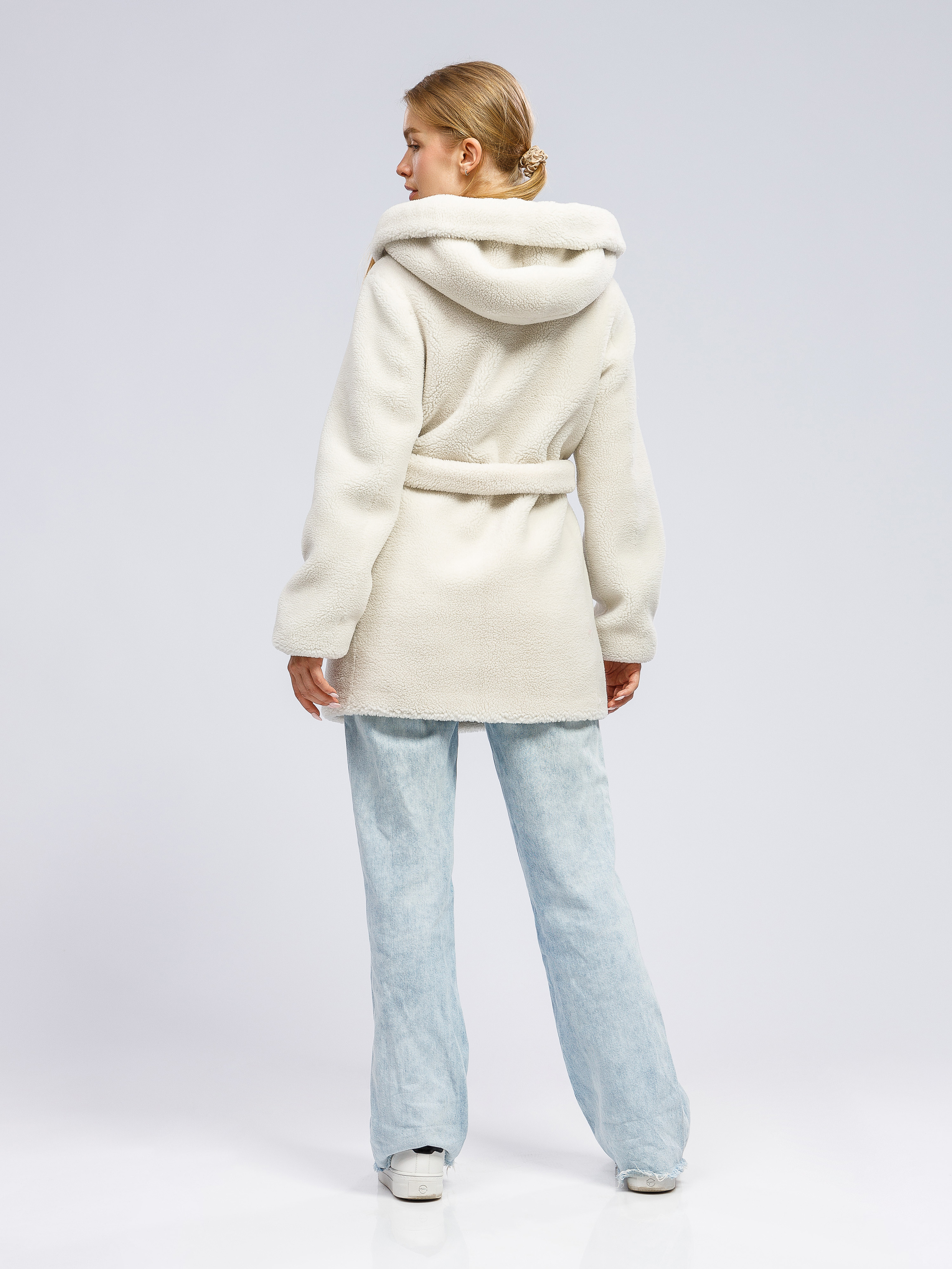 Фотосъемка шуб для маркетплейсов. Алексей Темнов — фотограф в Пятигорске