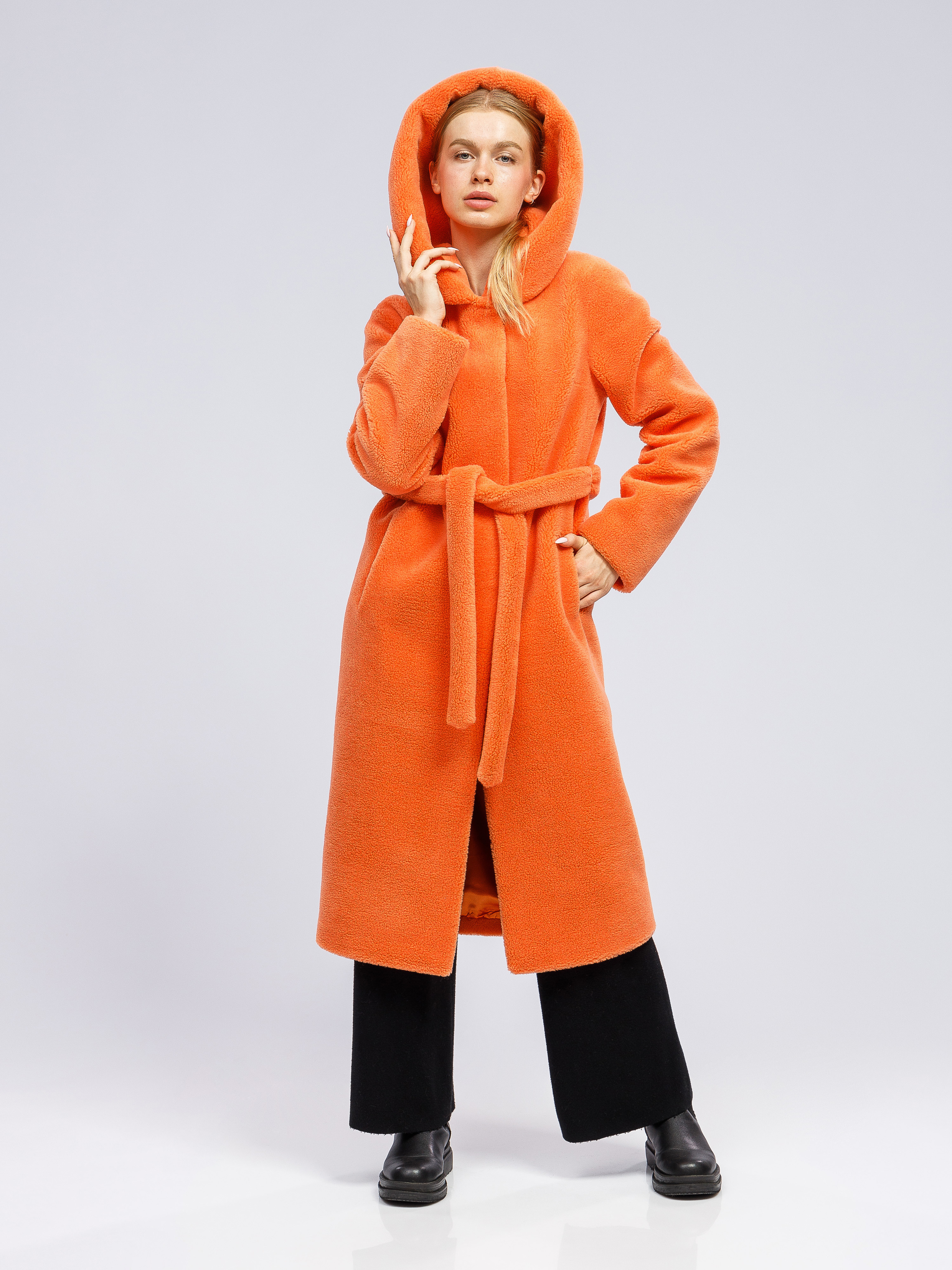 Фотосъемка шуб для маркетплейсов. Алексей Темнов — фотограф в Пятигорске