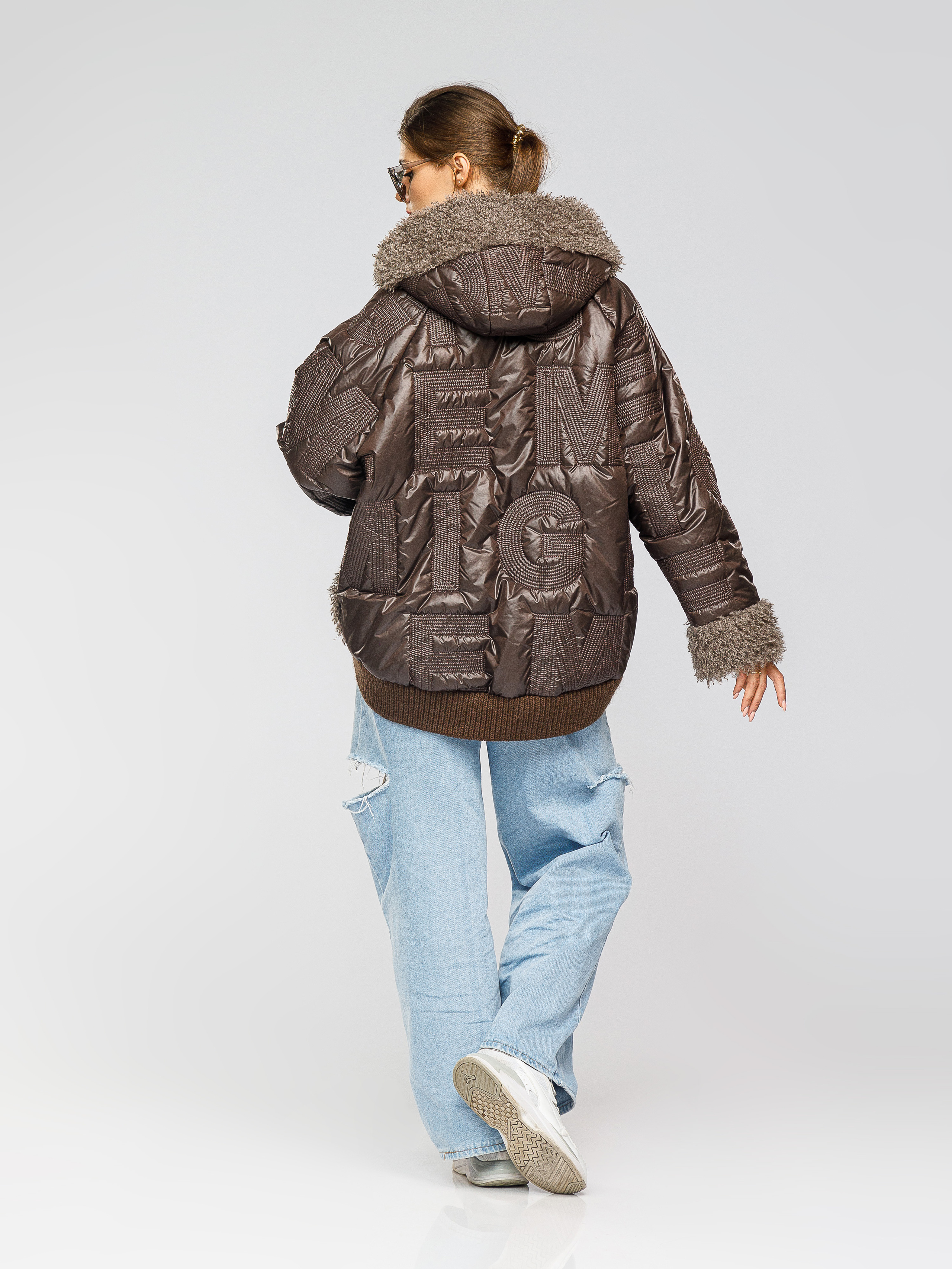 Фотосъемка шуб для маркетплейсов. Алексей Темнов — фотограф в Пятигорске