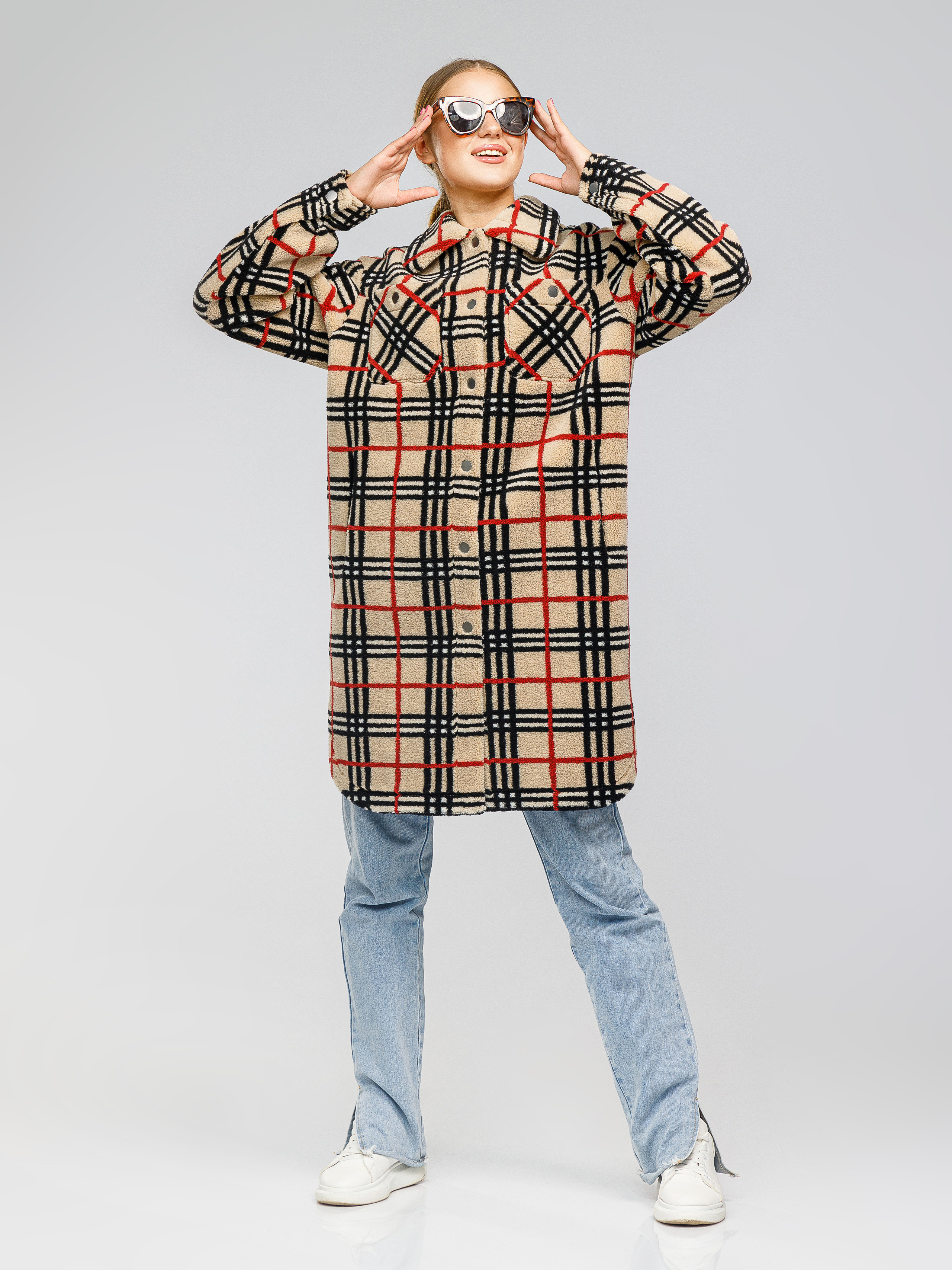 Фотосъемка шуб для маркетплейсов. Алексей Темнов — фотограф в Пятигорске