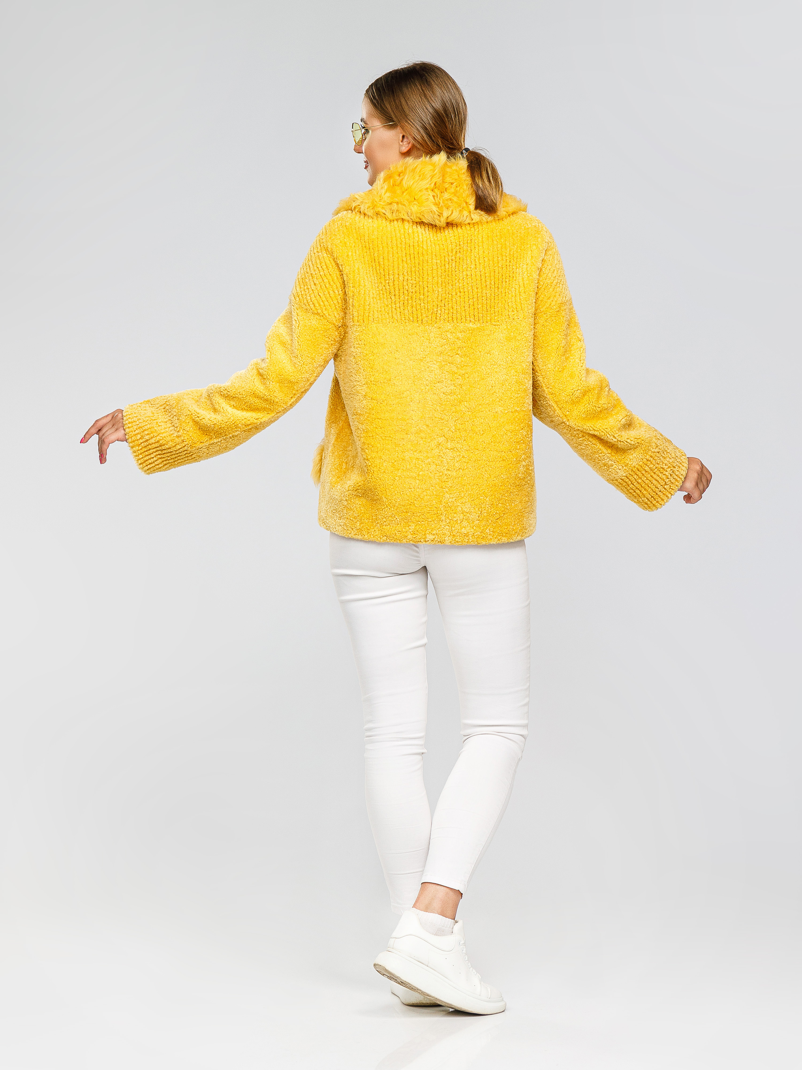 Фотосъемка шуб для маркетплейсов. Алексей Темнов — фотограф в Пятигорске