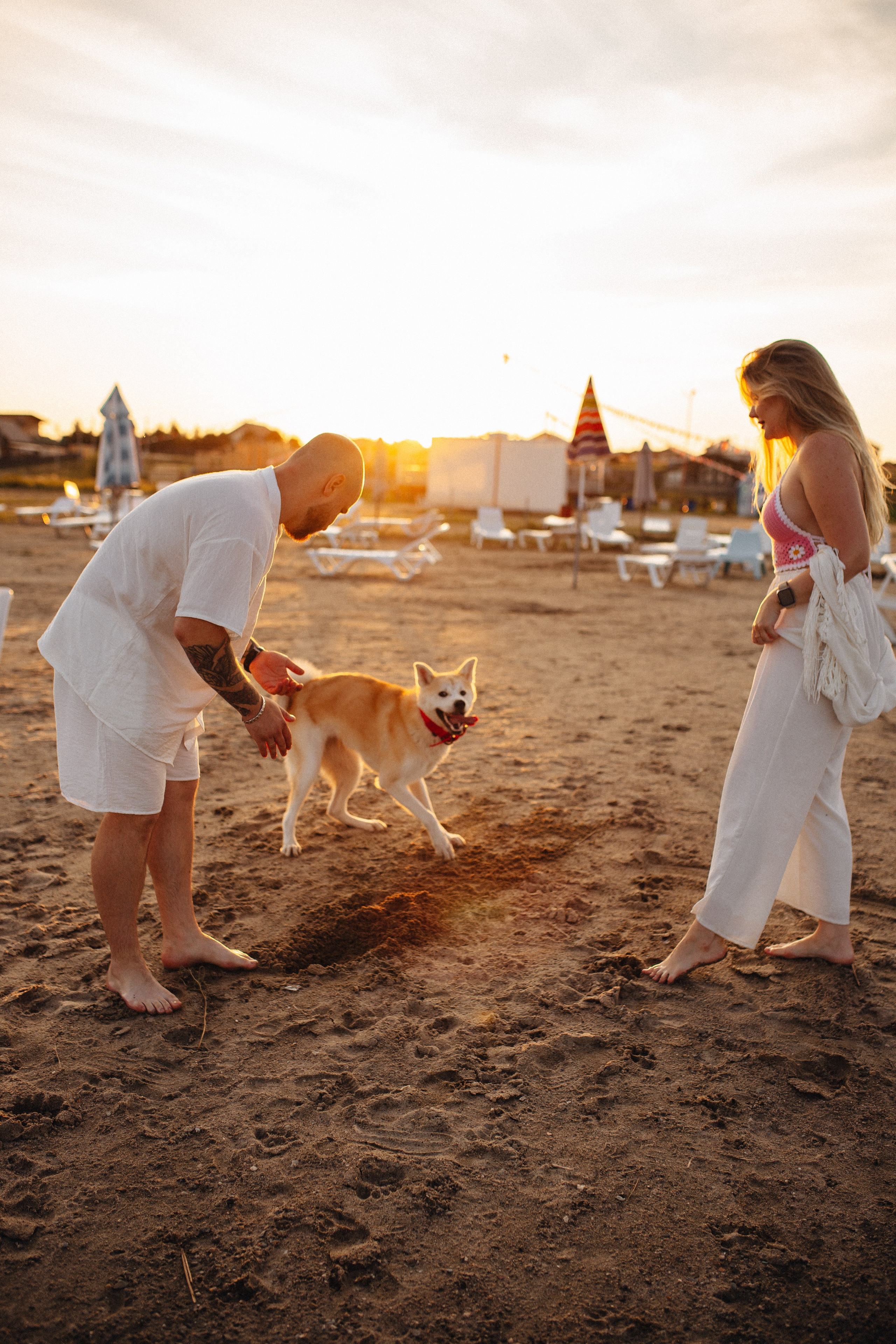 Летним вечером на пляже. Свадебный фотограф Новосибирск