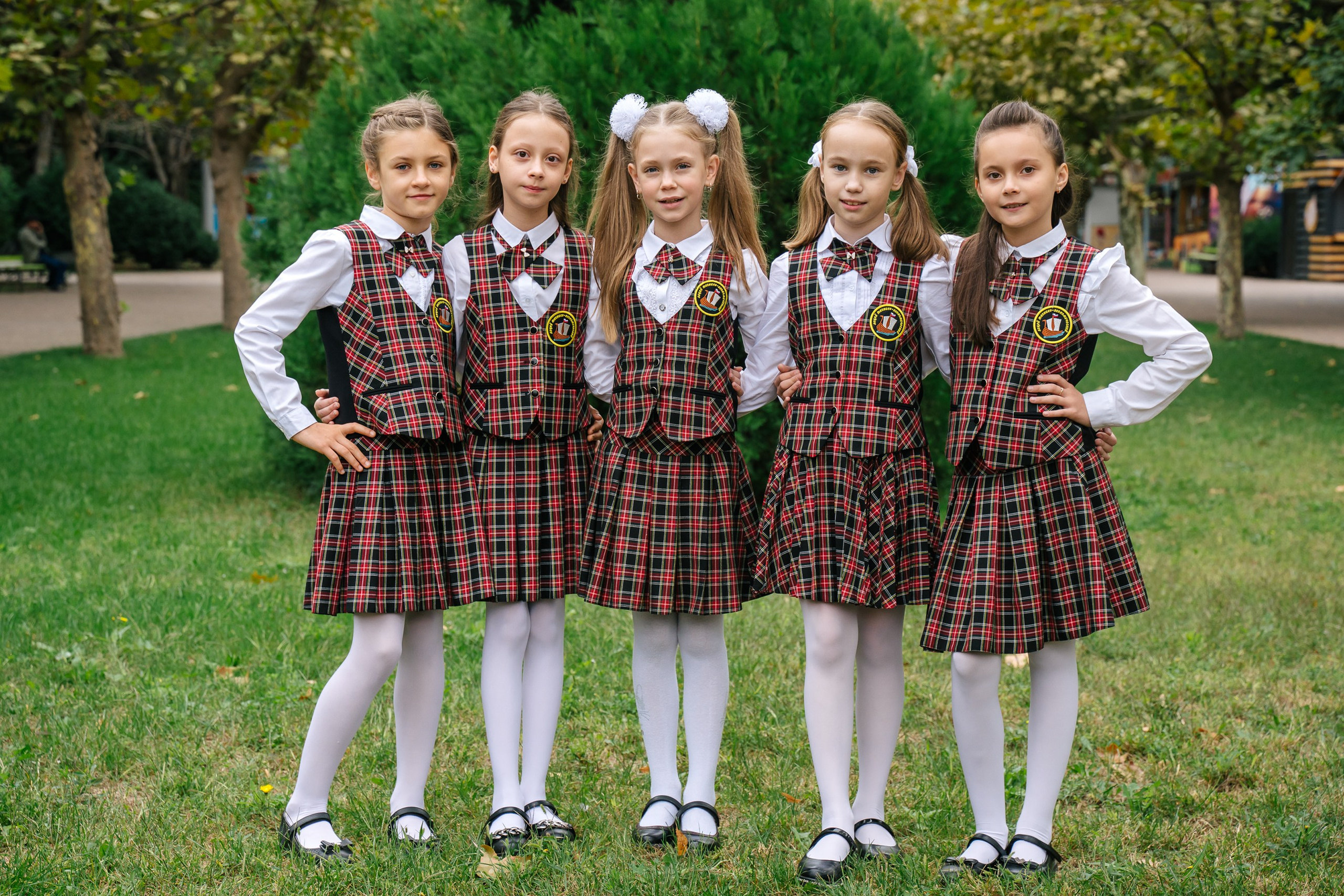 Фотографии с друзьями. Выпускные альбомы, школьные фотосессии в городе Новороссийске