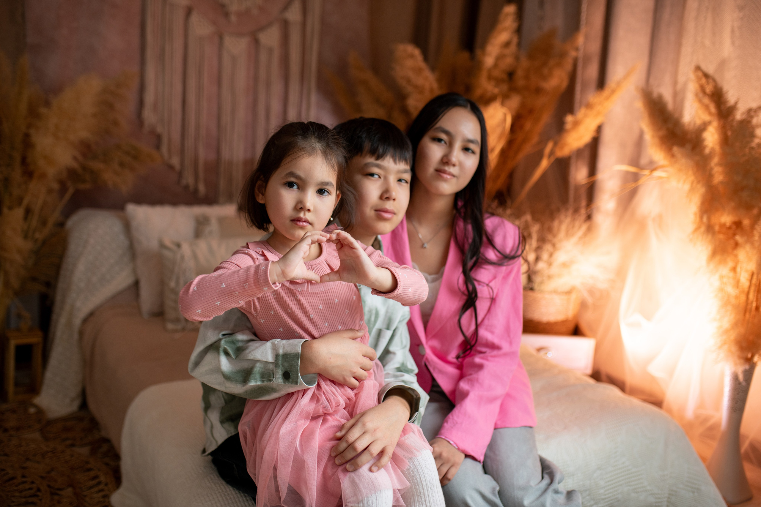 СЕМЕЙНЫЙ ВЕСЕННИЙ (Фотограф Лидия). Творческая команда Ульяшевы, свадебная и семейная фотография. Кахахста