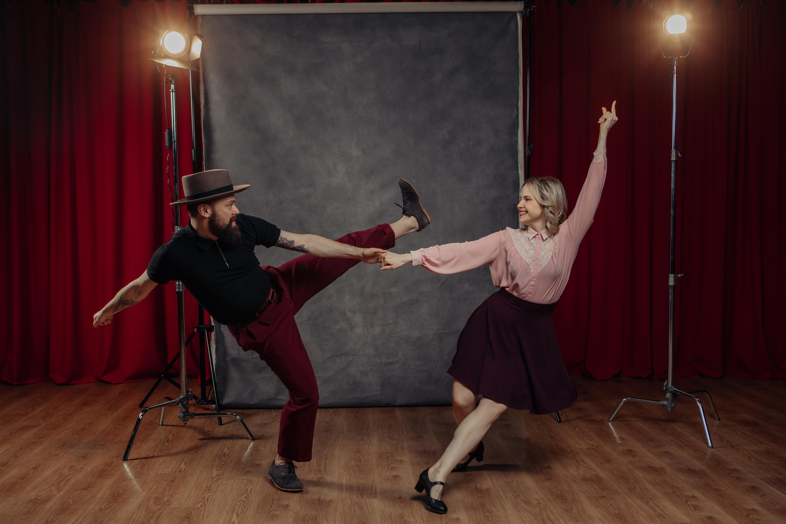 корпоративная фотосъемка в Санкт-Петербурге, деловой портрет, фотосессия танцоров, позы для танцевальной фотосессии